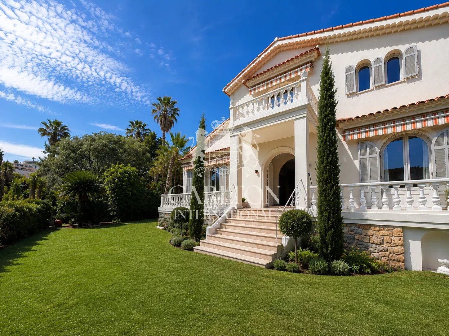 Cannes, superbe villa avec 5 chambres et appartement indépendant