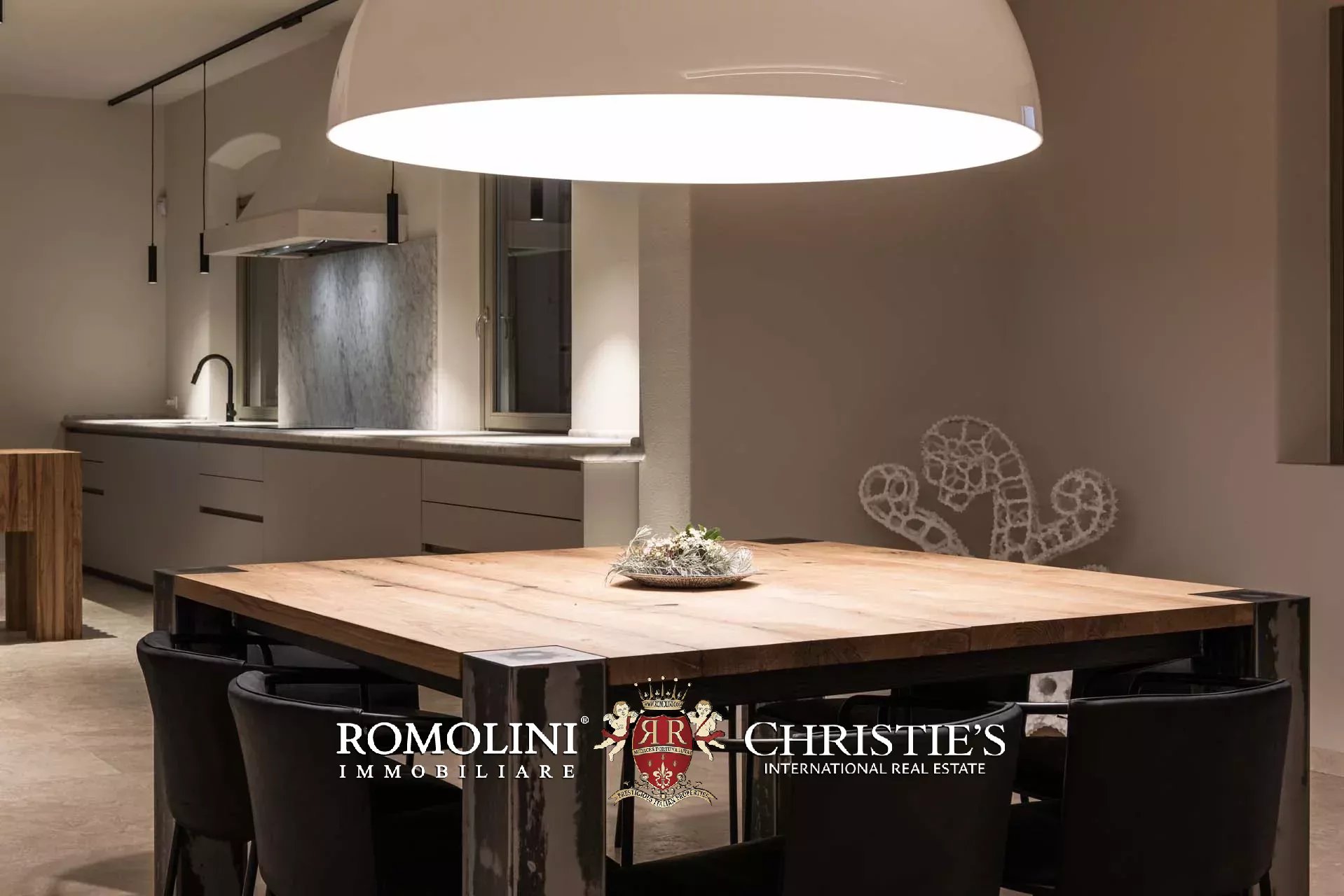 4 Bedroom Villa/Townhouse's Image 26