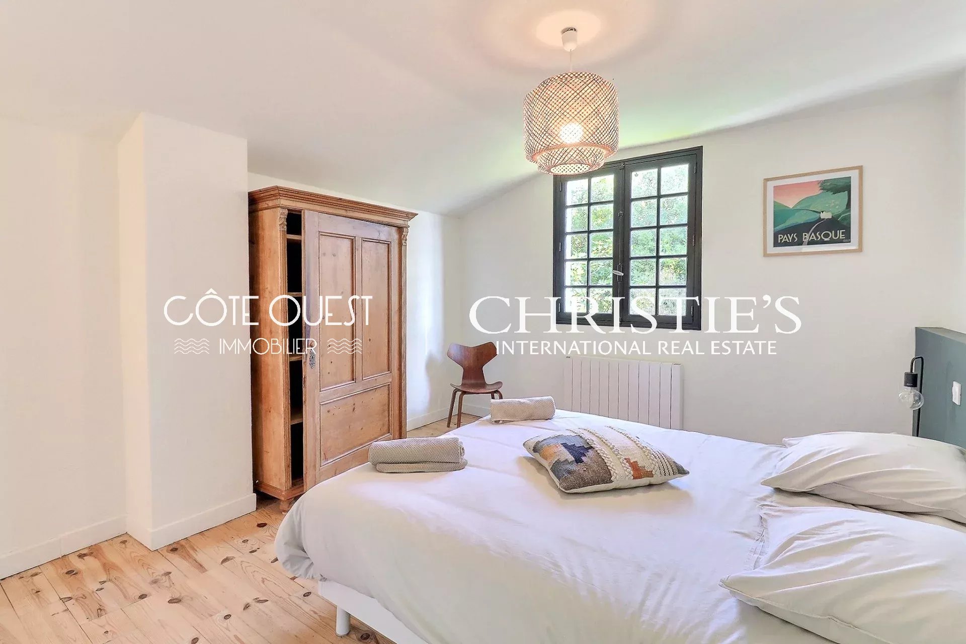 7 Bedroom Villa/Townhouse's Image 17