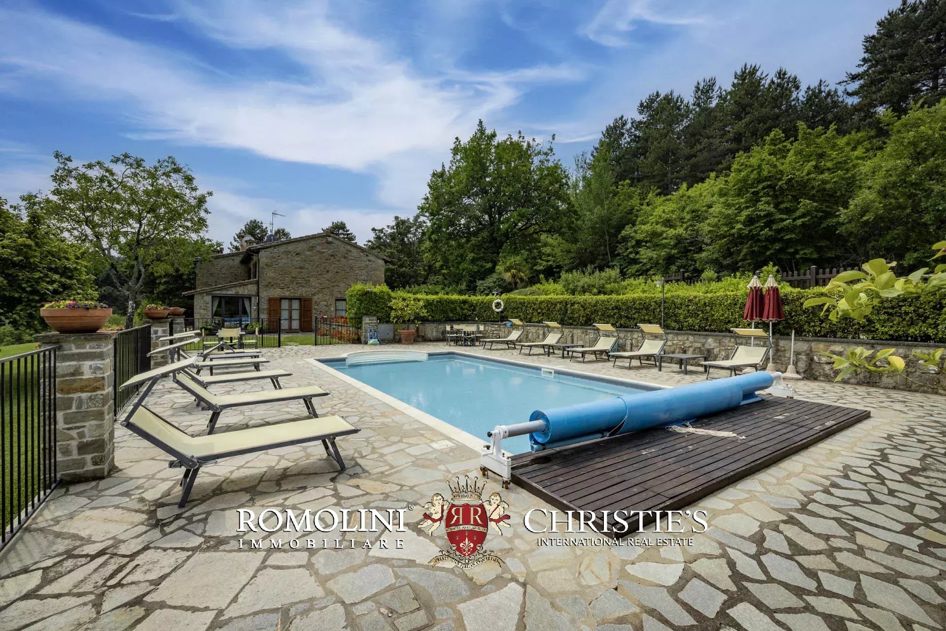 6 Bedroom Villa/Townhouse's Image 17