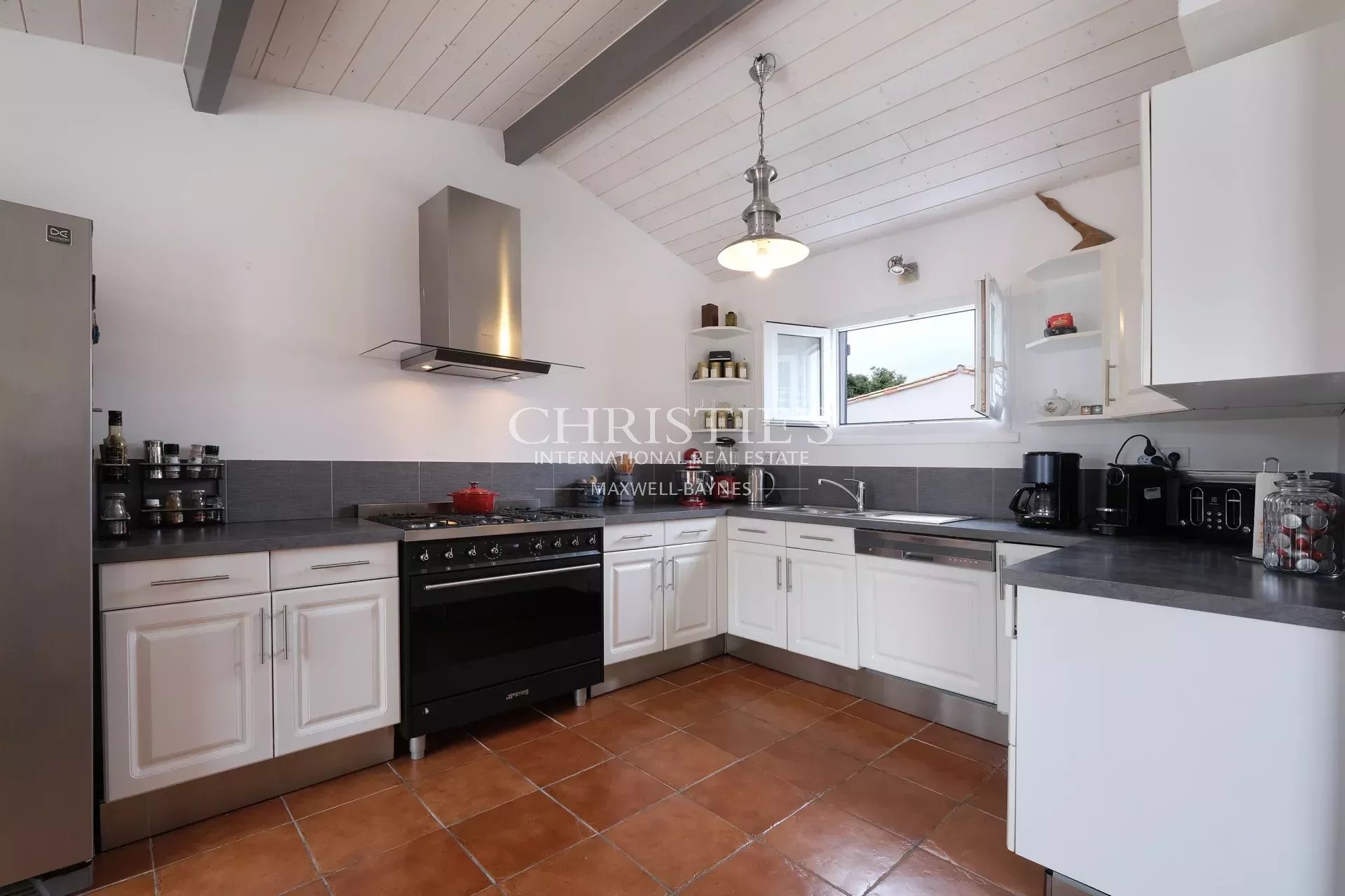 5 Bedroom Villa/Townhouse's Image 11