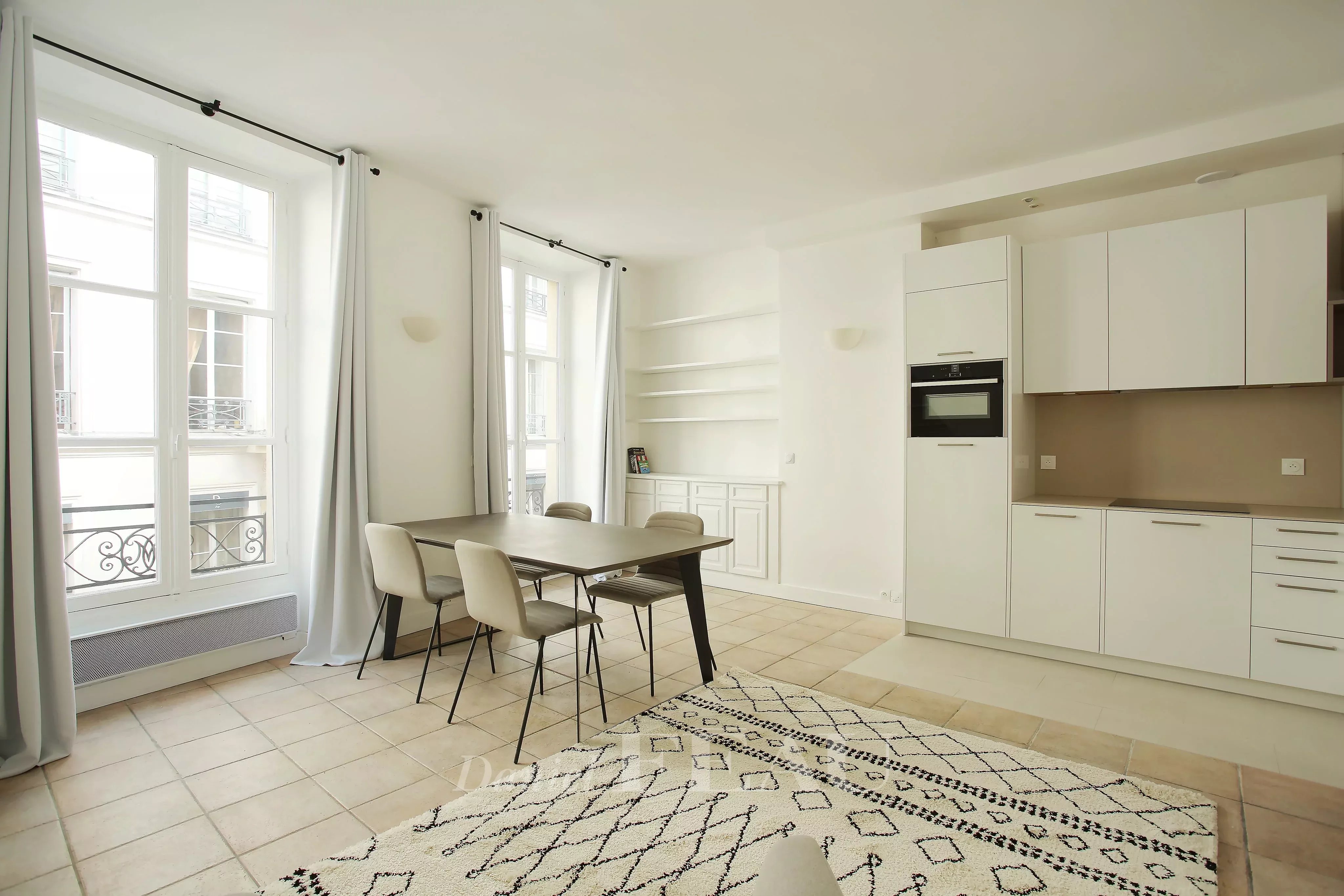 Dining room Tile