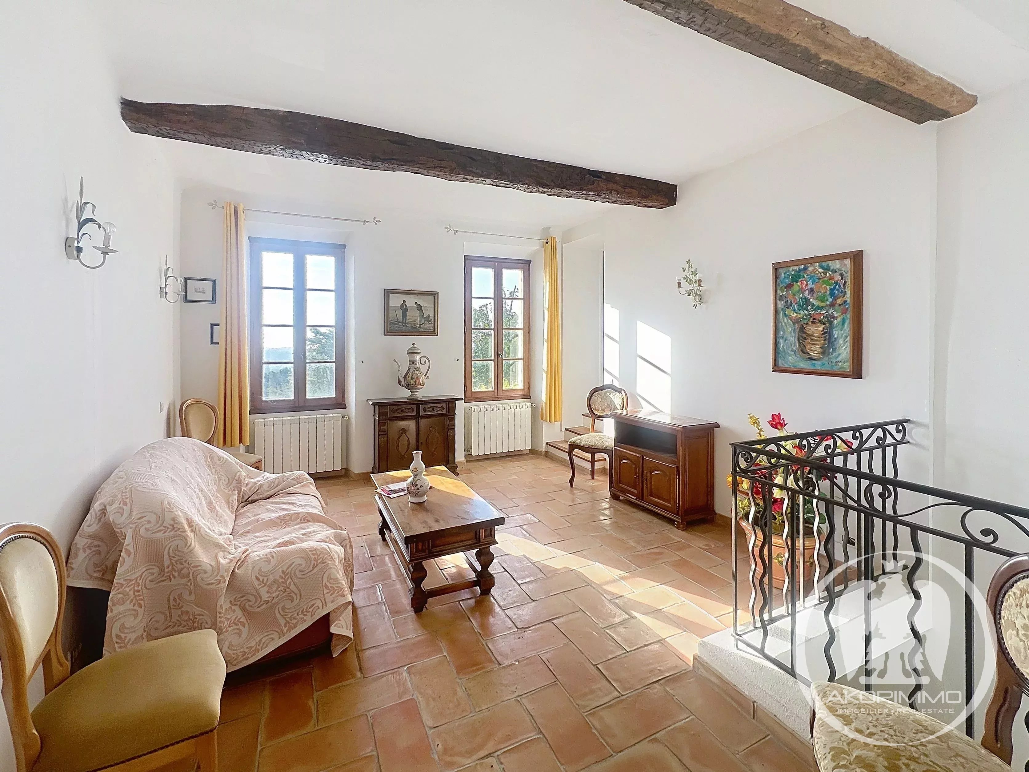 Casa  - 8 stanze  - 360.0 m2 -