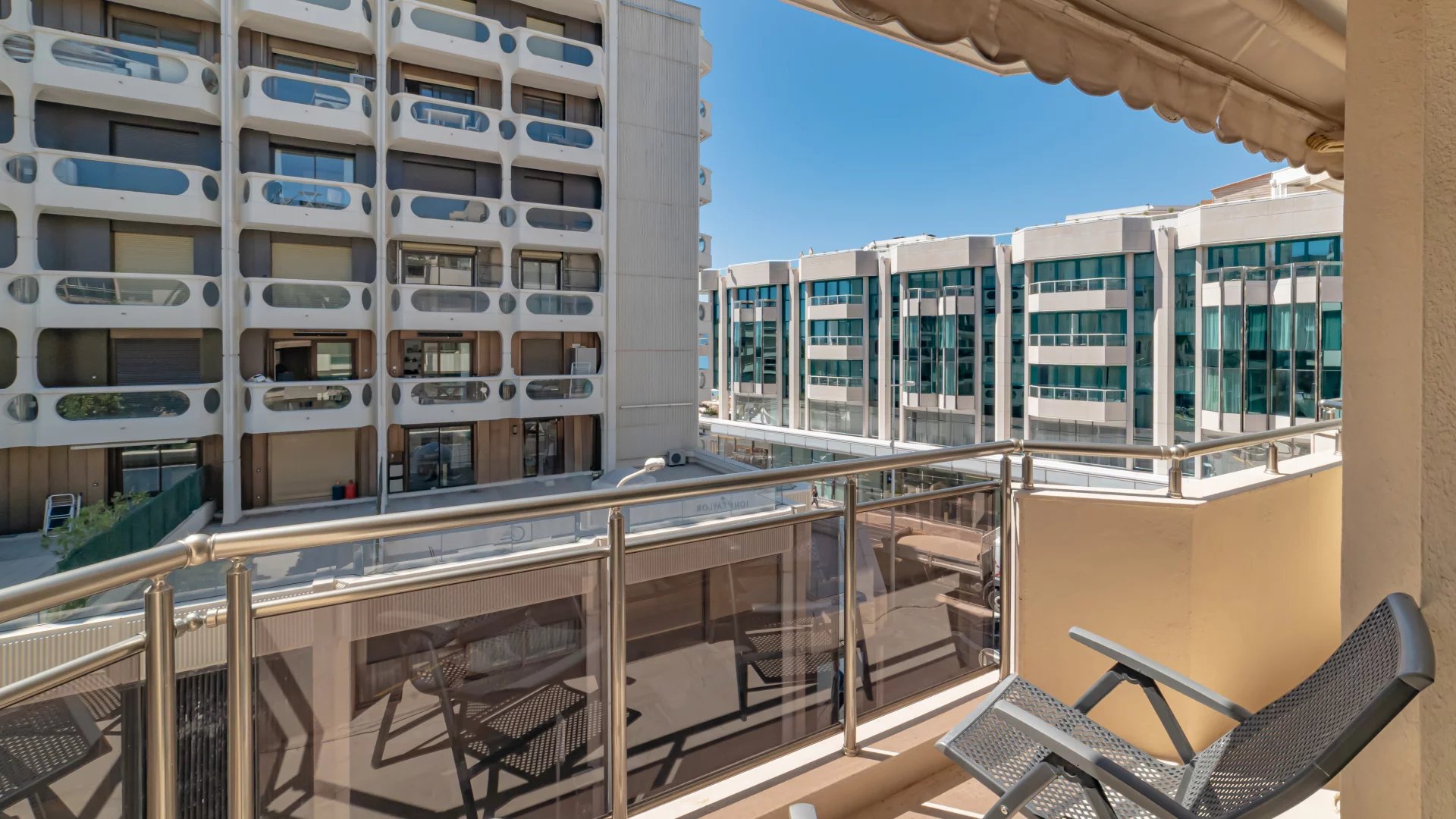 Luxurious pied a terre in the centre