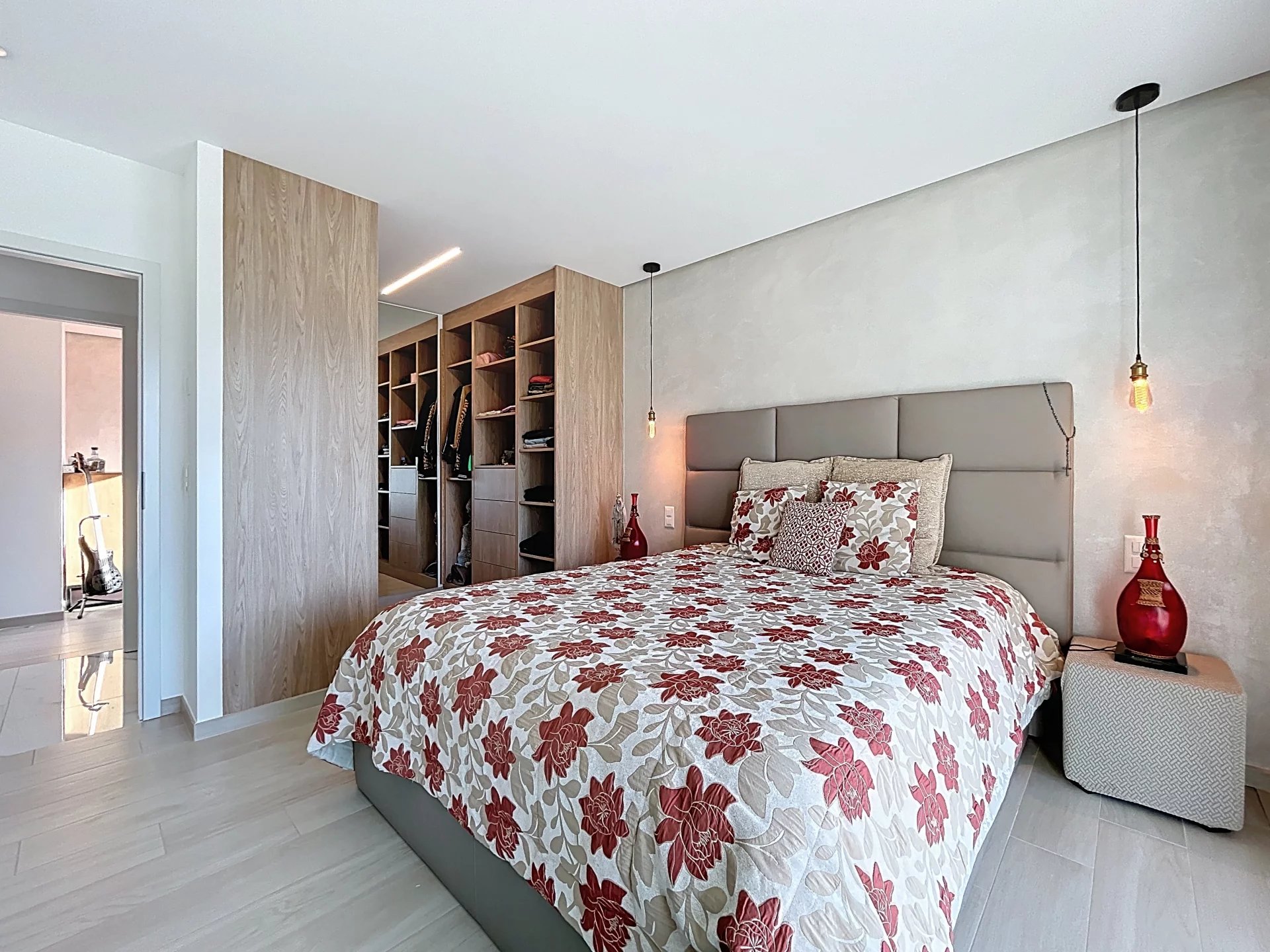 Maison moderne et jardin cosy