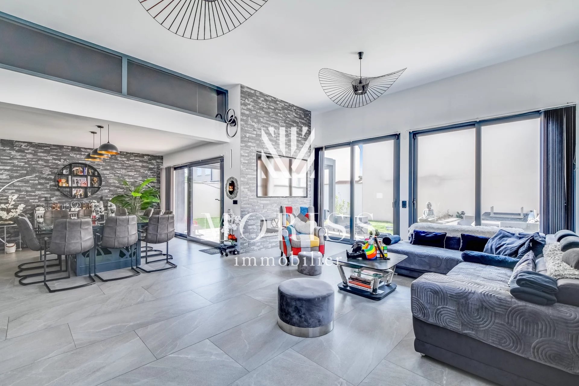 VILLA JARDIN D'EXCEPTION / COUP DE COEUR / 320M2 / 6 PIÈCES / CL - Image Array