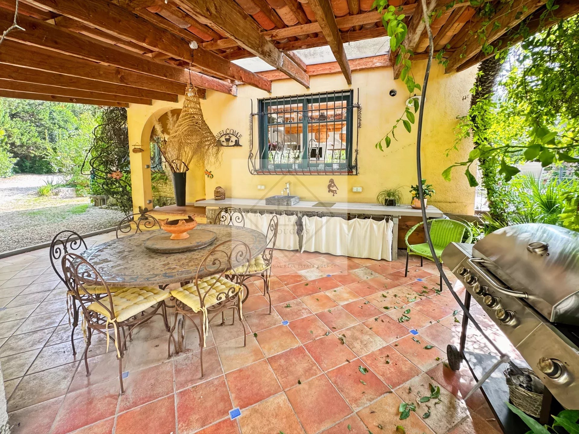À louer – Élégante demeure au cœur de Mougins — фото 26