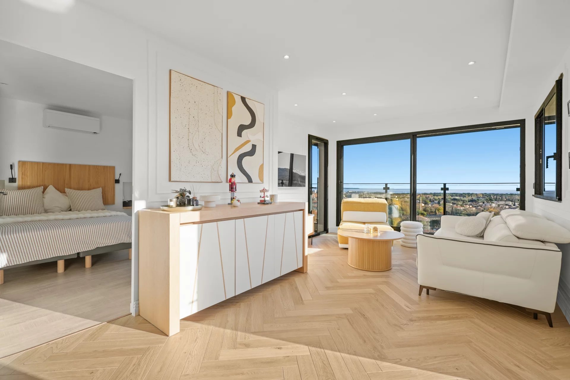Vue mer panoramique – Duplex esprit maison – Terrasse – Garage – Zéro charge avec un appartement d’appoint