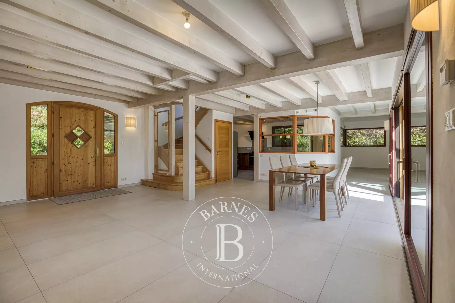 Ev Bonne - picture 8