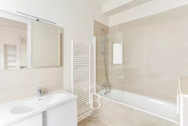 Daire Paris 8ème - picture 6