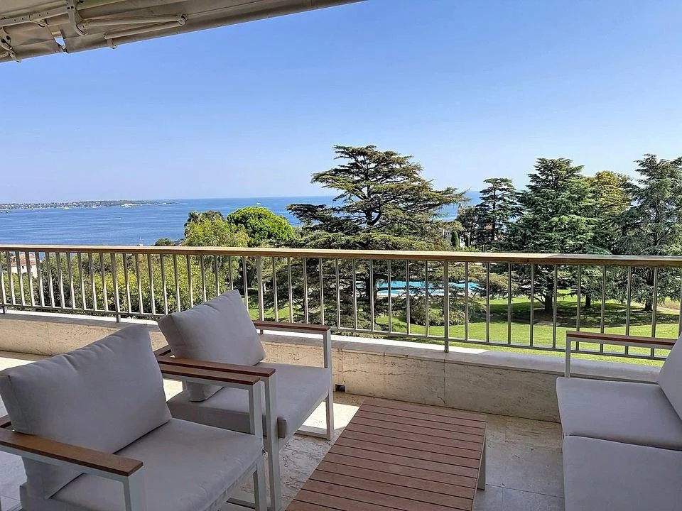  Image of Apartment - 3 Bedrooms - 2 Bathrooms for Sale in Alpes-Maritimes-Cannes-France, Image 13