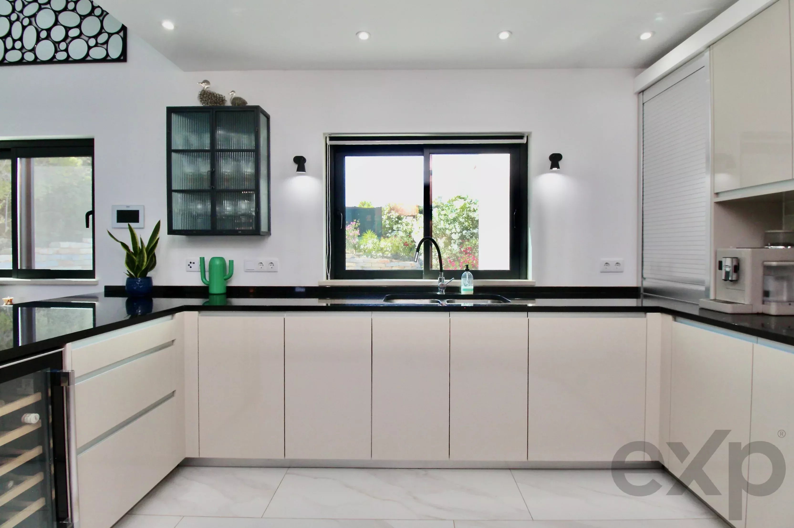 Stunning Sea-View Villa with Heated Pool, Guest Annex, Double Garage and Independent Ruin 87110490 image 10