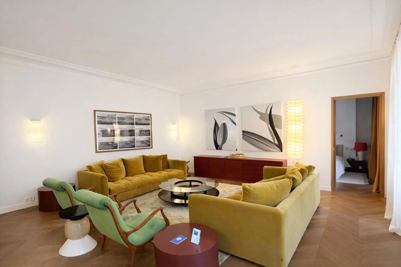 Paris 8 - Appartement de 6 pièces de 169m2 + Balcon - Image Array