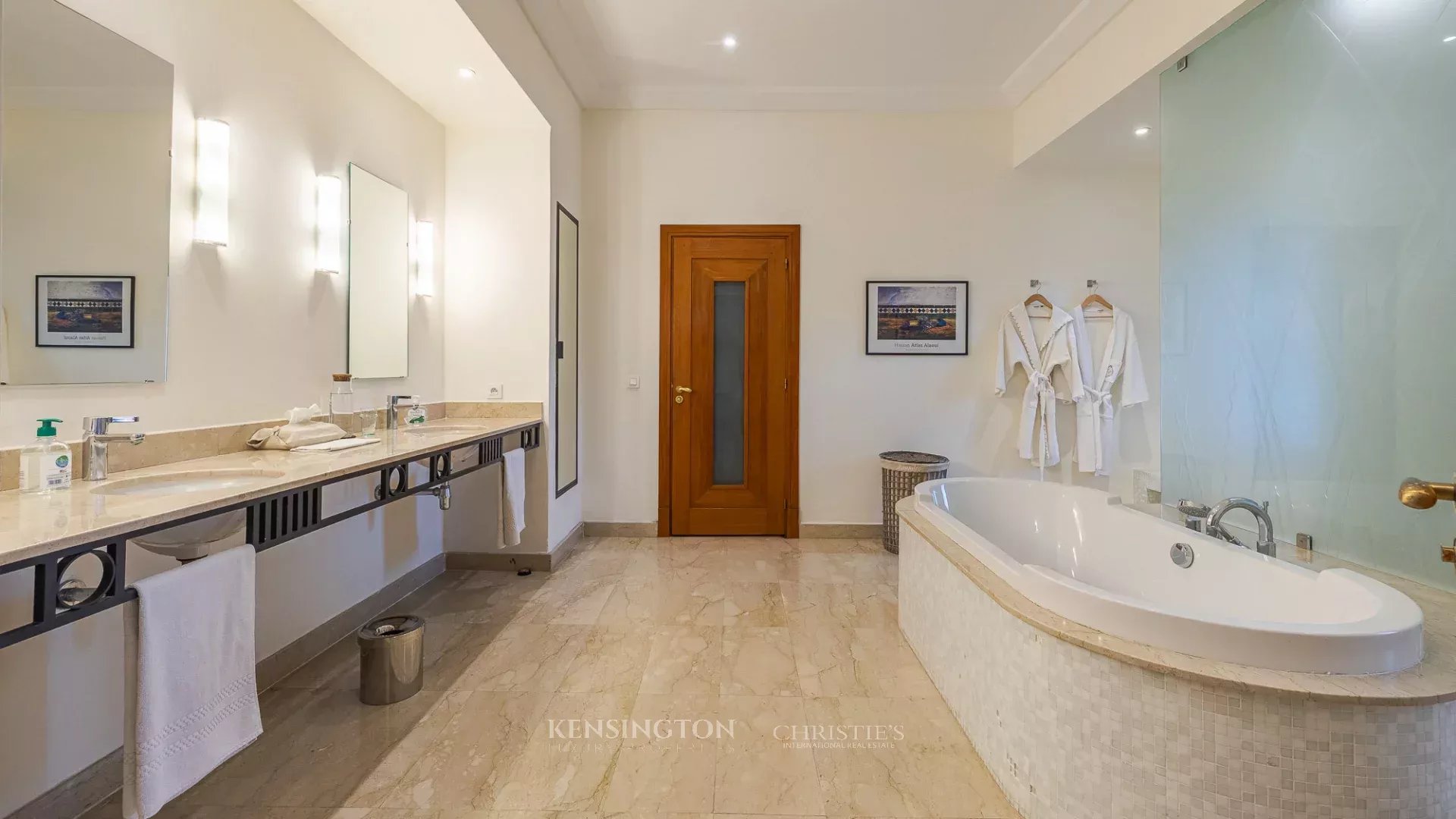 5 Bedroom Villa/Townhouse's Image 28