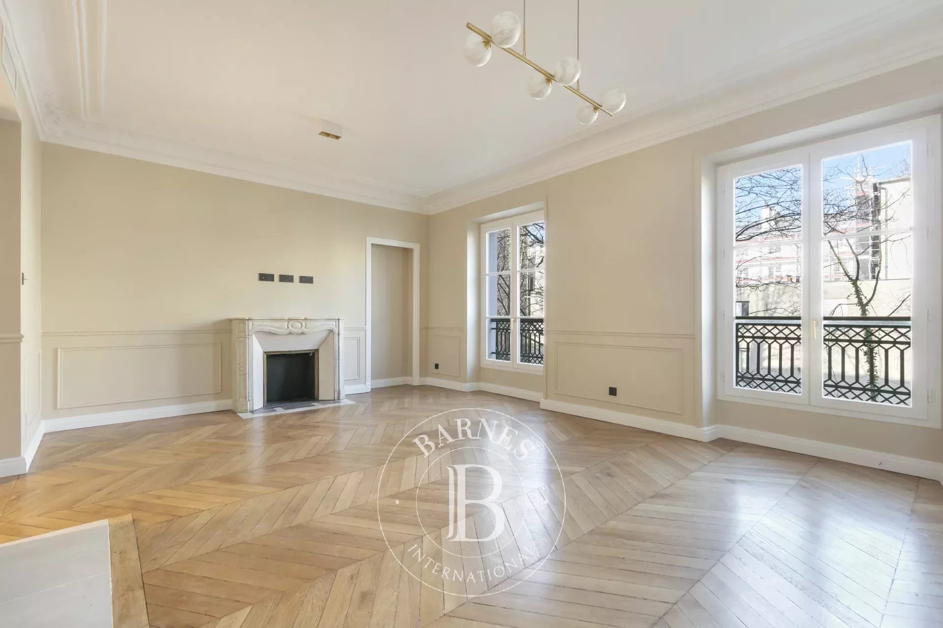 Apartment Paris 75008  -  ref 86727265 (picture 1)
