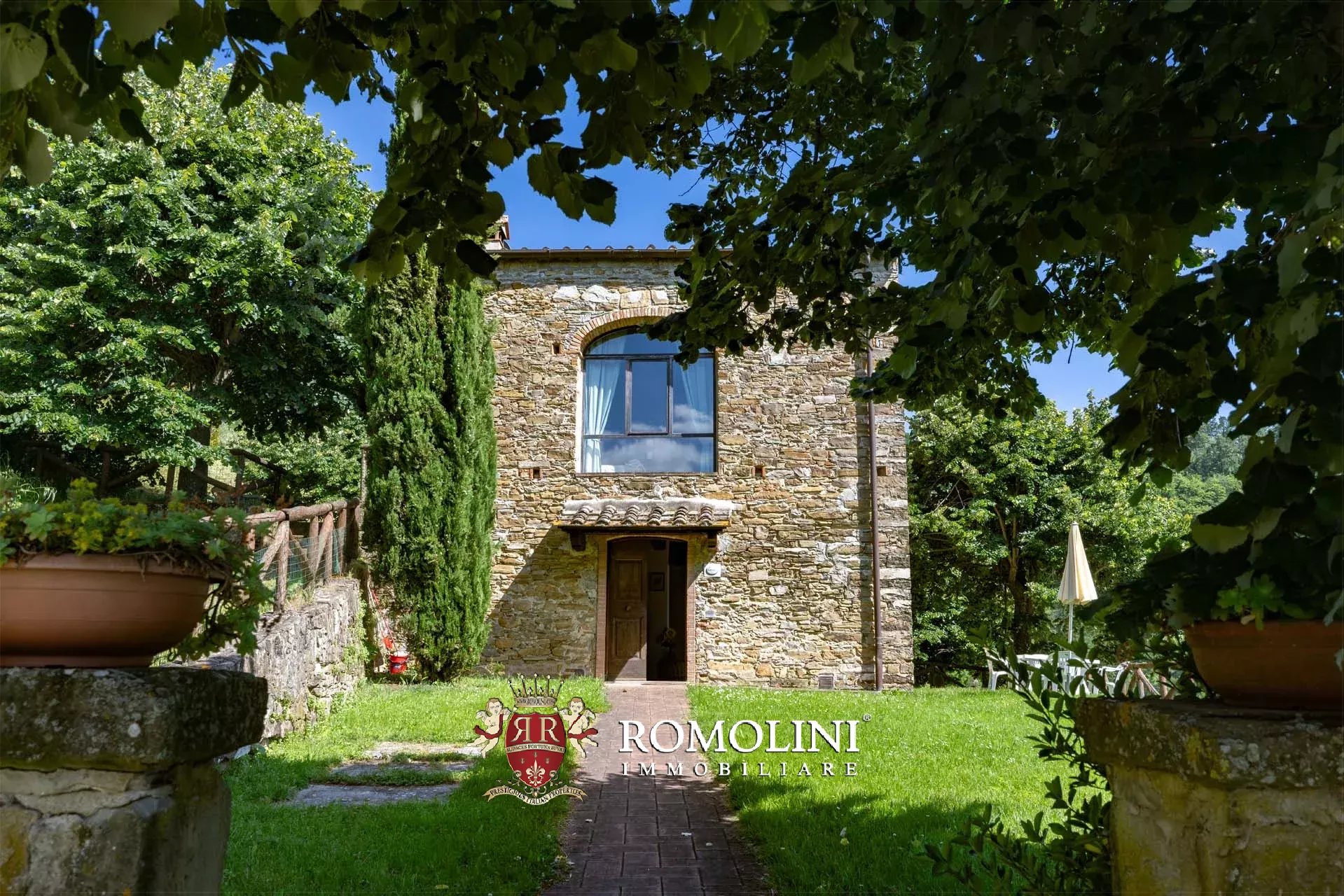 34 Bedroom Vineyard's Image 71