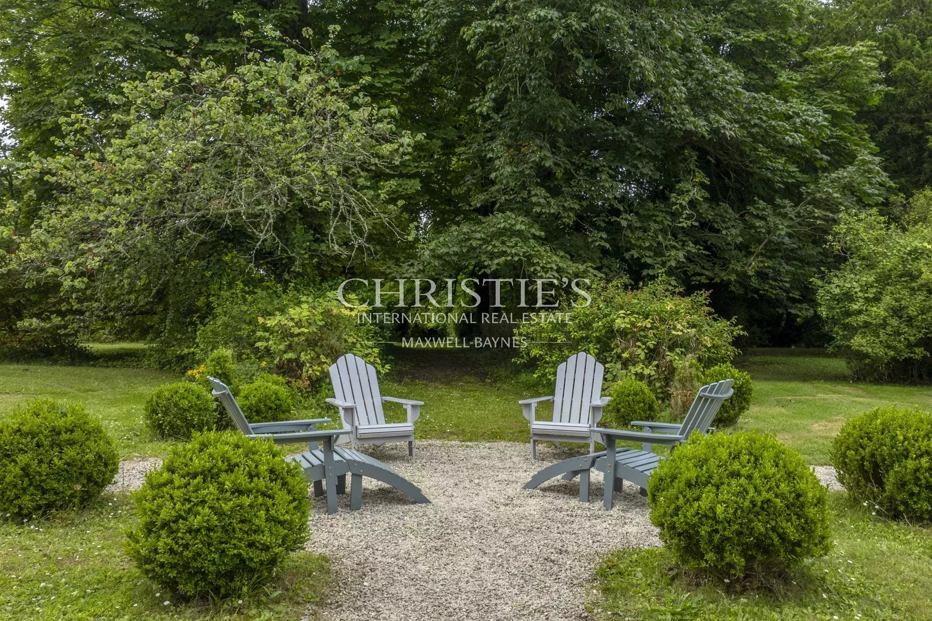 7 Bedroom Chateau's Image 37