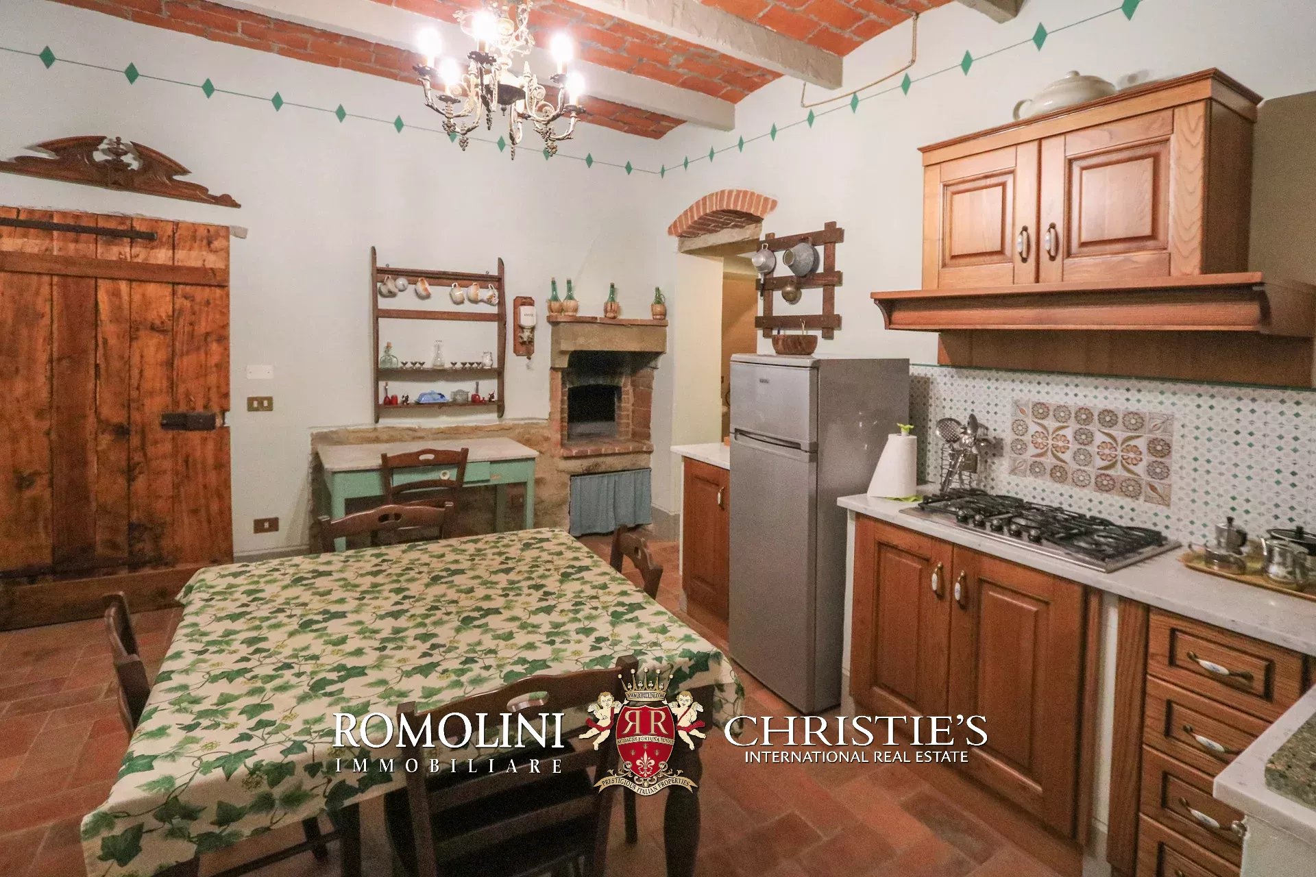 6 Bedroom Villa/Townhouse's Image 69