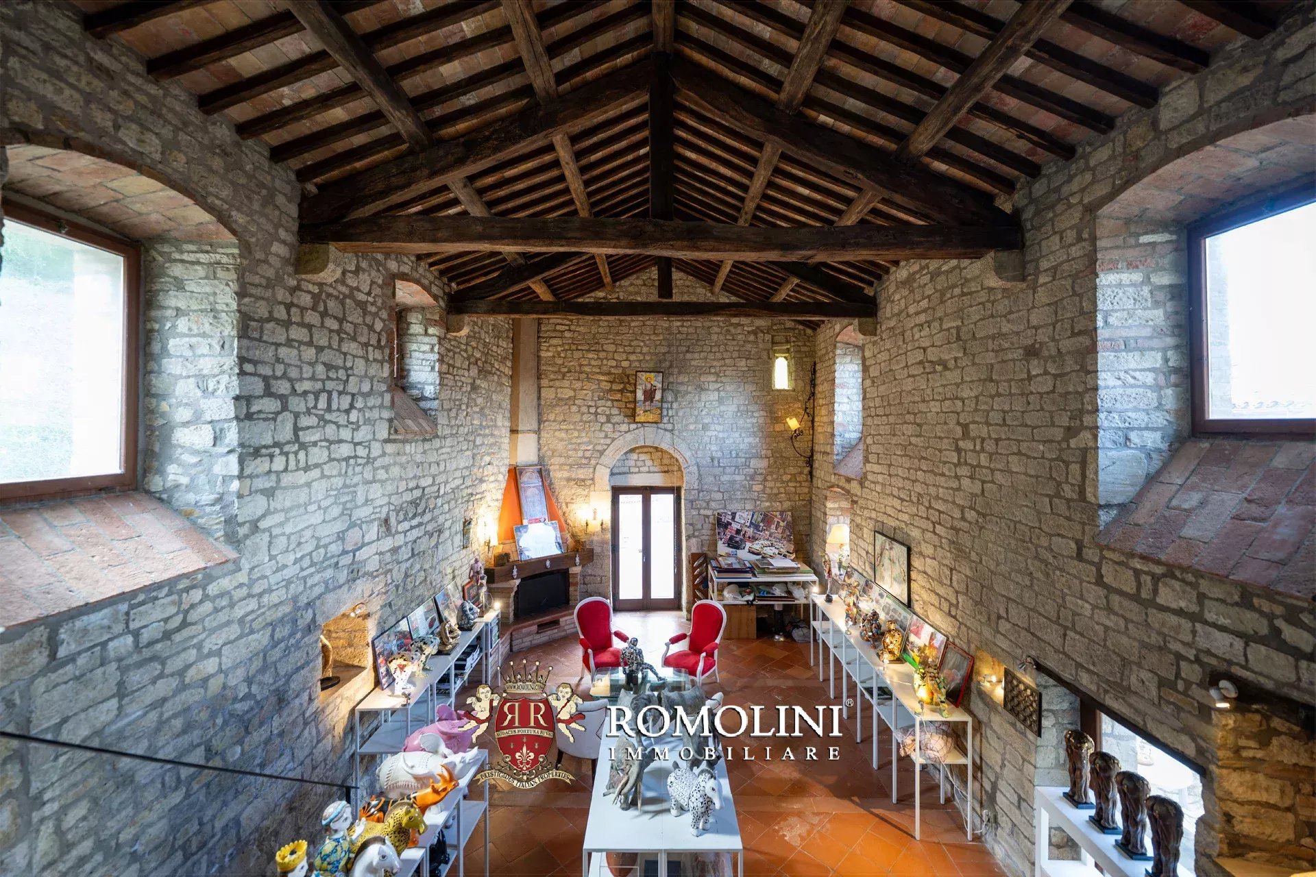 8 Bedroom Villa/Townhouse's Image 29