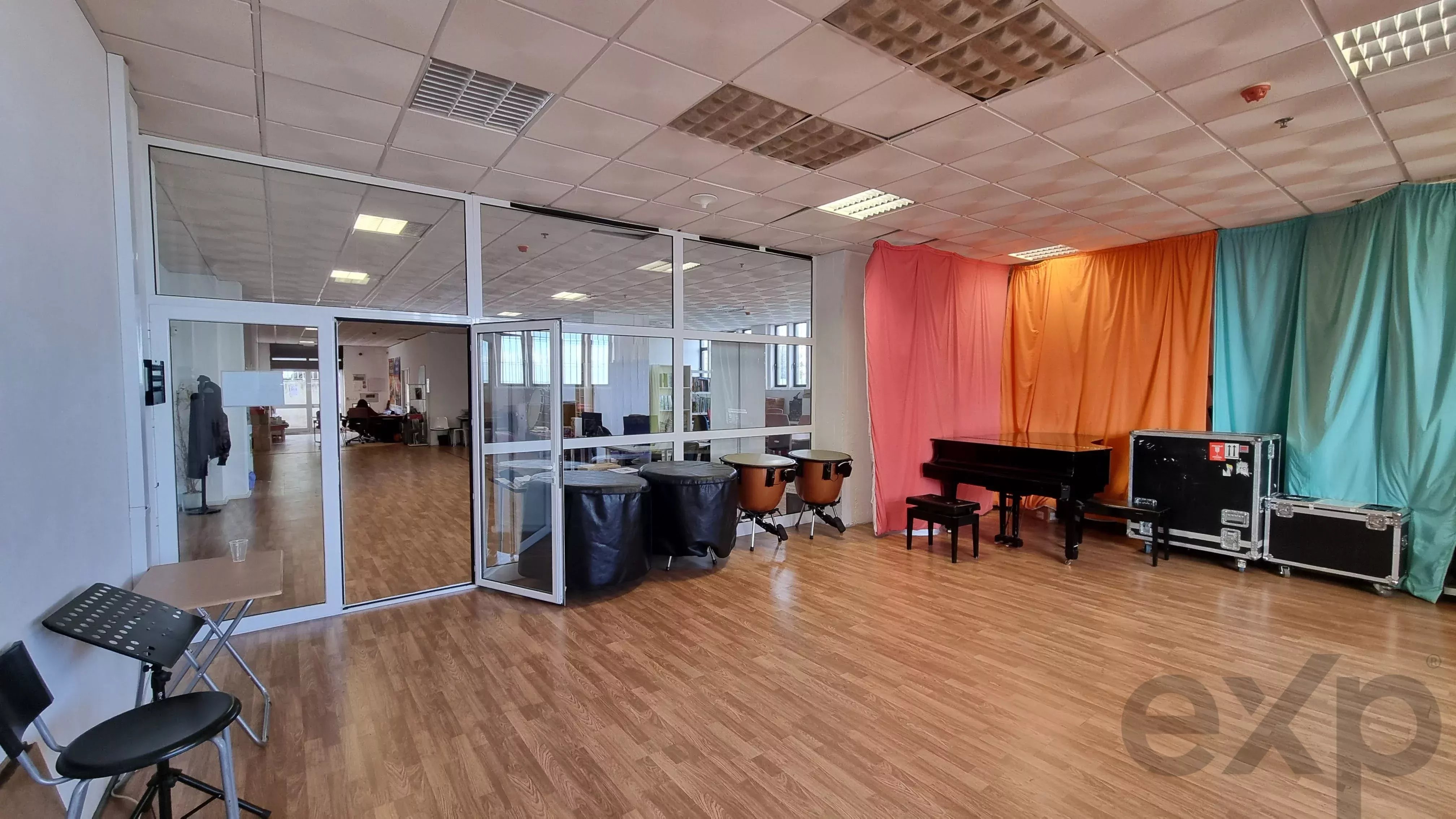 Space with Service License, Large Area and High Ceiling – Ideal for Contact Center, Gym/Box or Tech Hub – Greater Lisbon 86656713 image 5