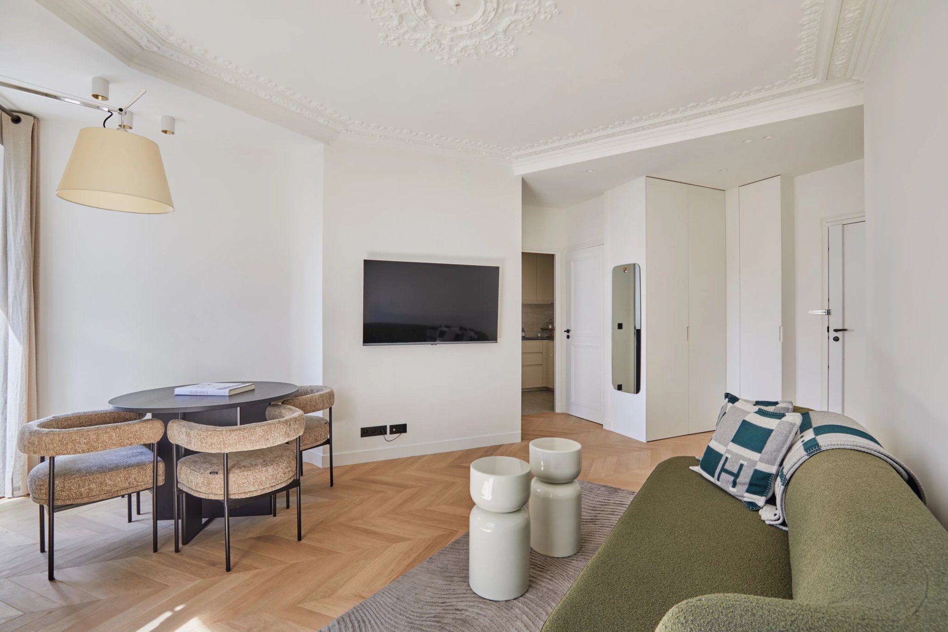 2 Bedroom Apartment/Flat's Image 6