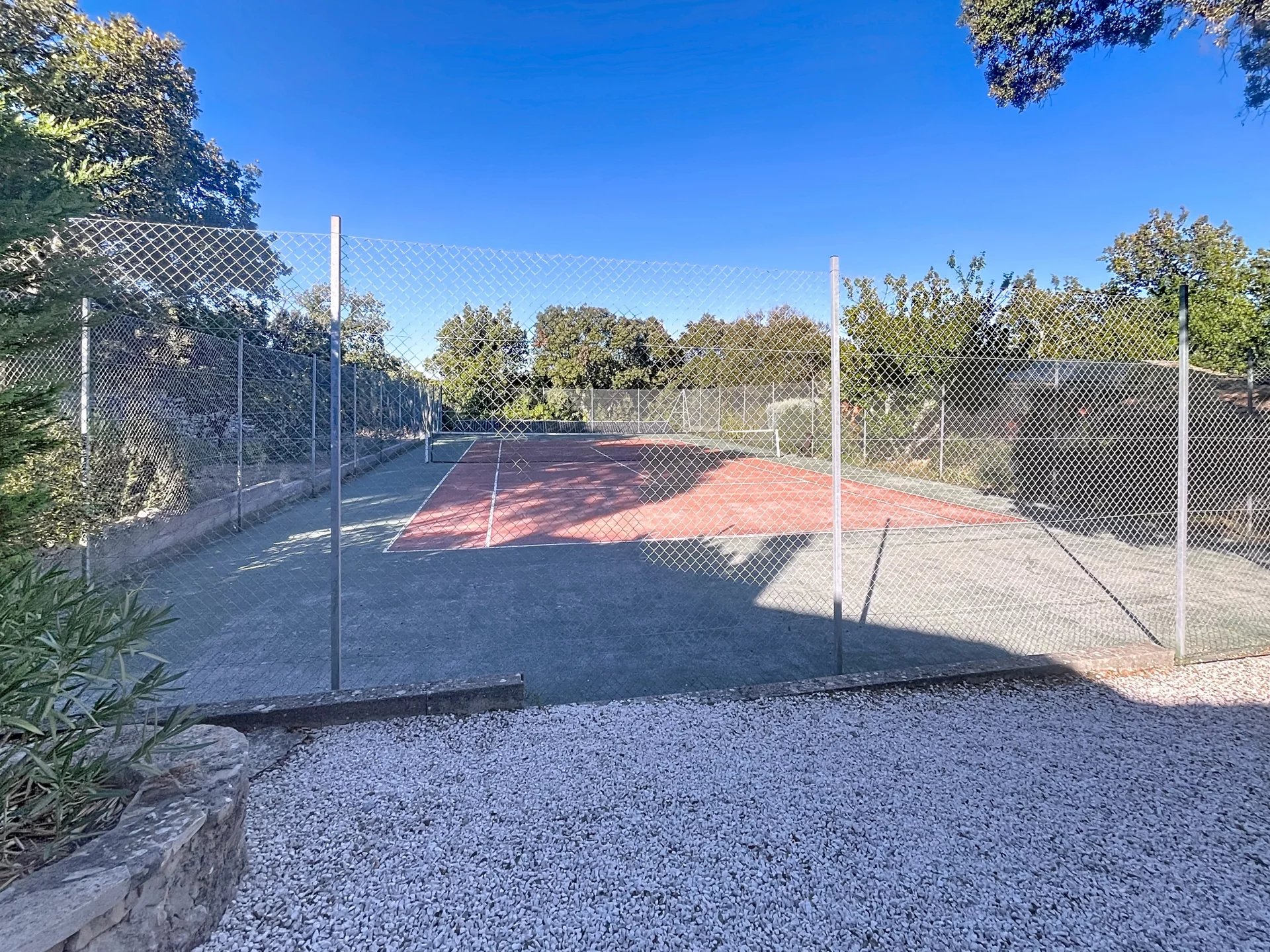 17th century bastide nestled in the heart of 2.8 hectares in Besse sur Issole 17th century bastide nestled in the heart of 2.8 hectares in Besse sur Issole