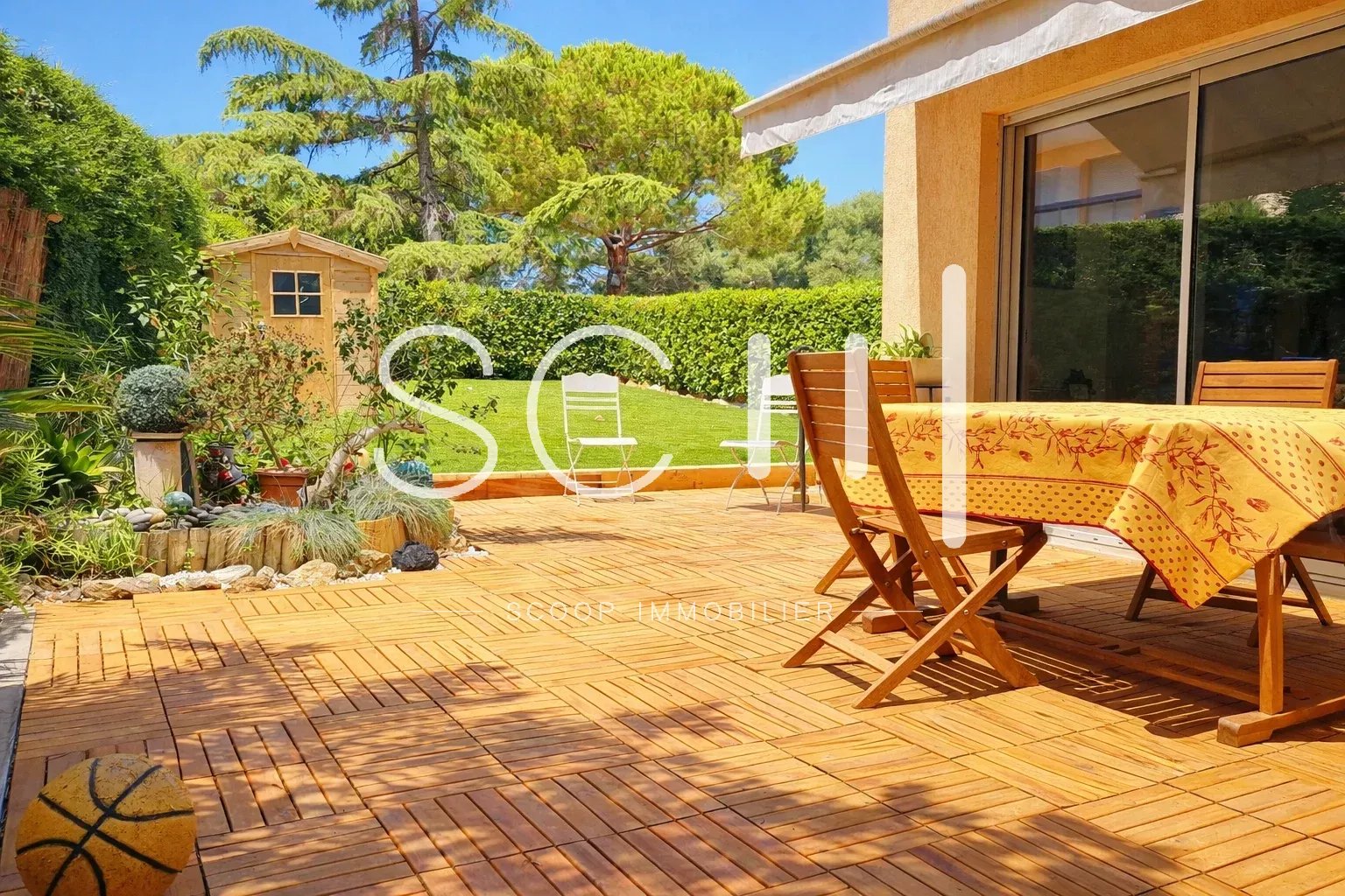 Agence immobilière de 