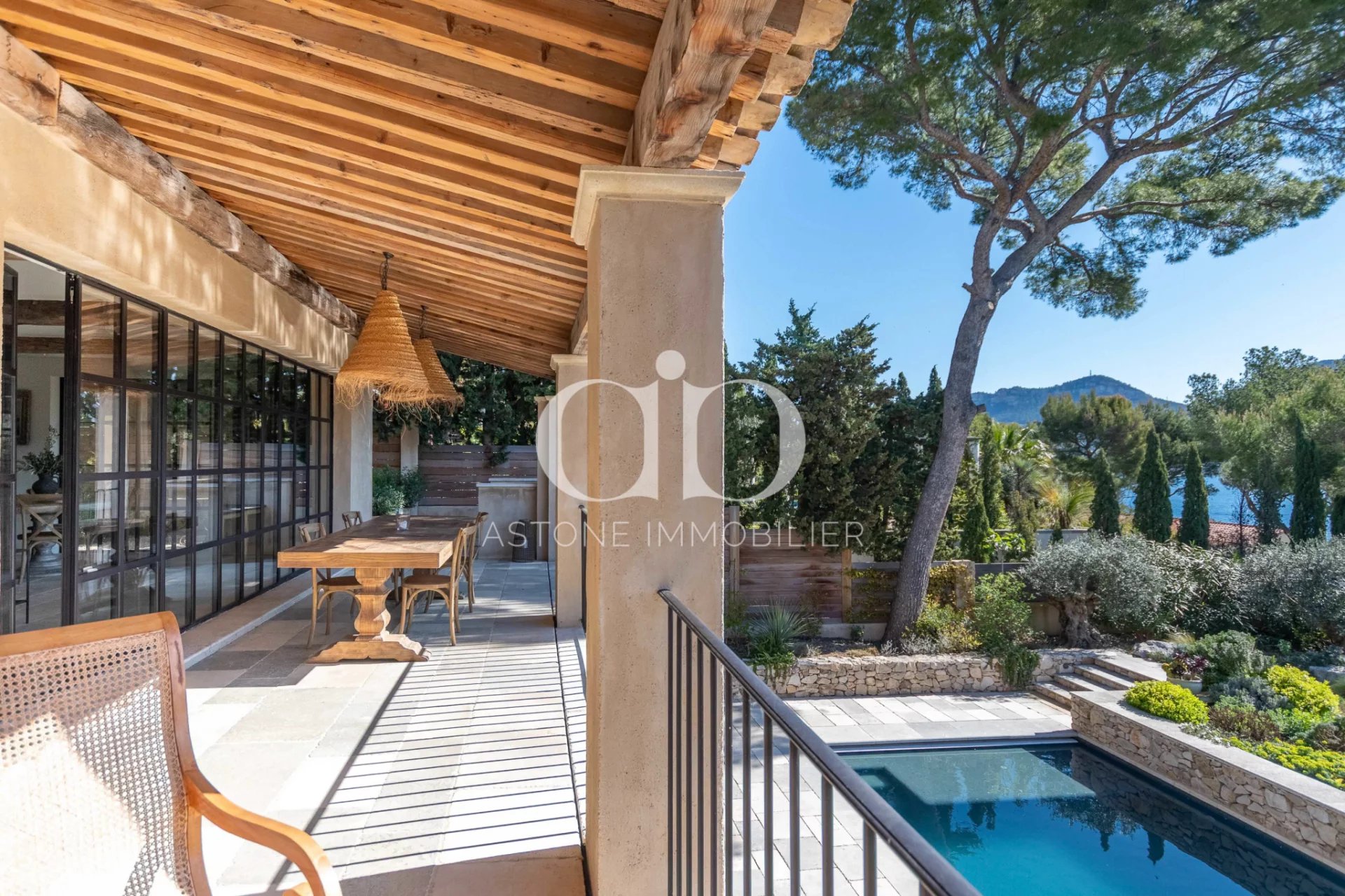 BASTIDE MODERNE VUE MER CASSIS PRESQU ILE