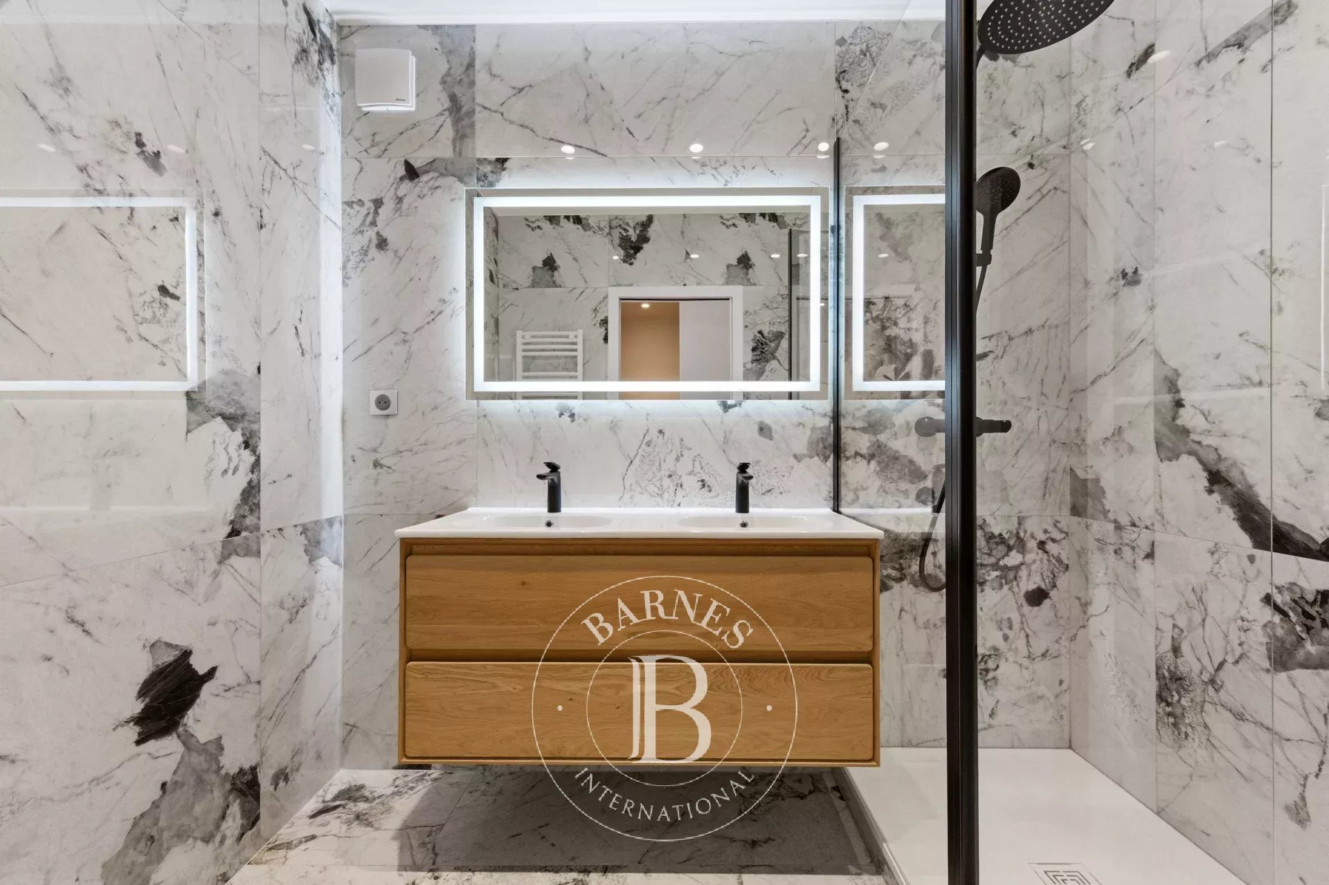 Paris  - Appartement 7 Pi&egrave;ces 4 Chambres - picture 15