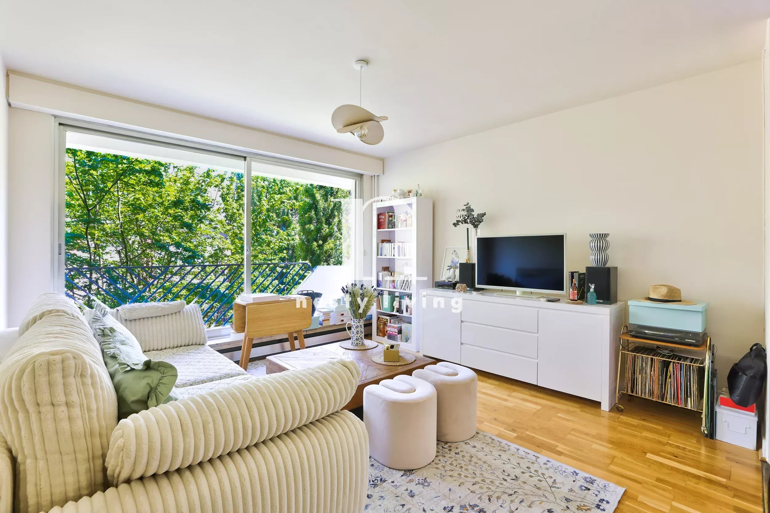 Neuilly sur Seine - Les Sablons - 2 pièces Rénové avec balcon sur Jardin