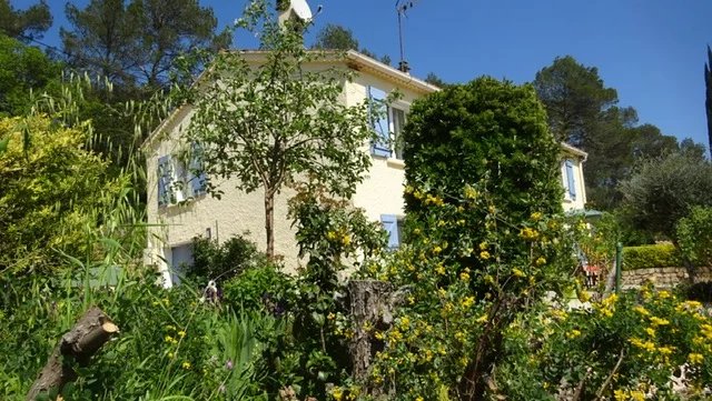 Le Val house 3 bedrooms with garage, pool and independant appartment