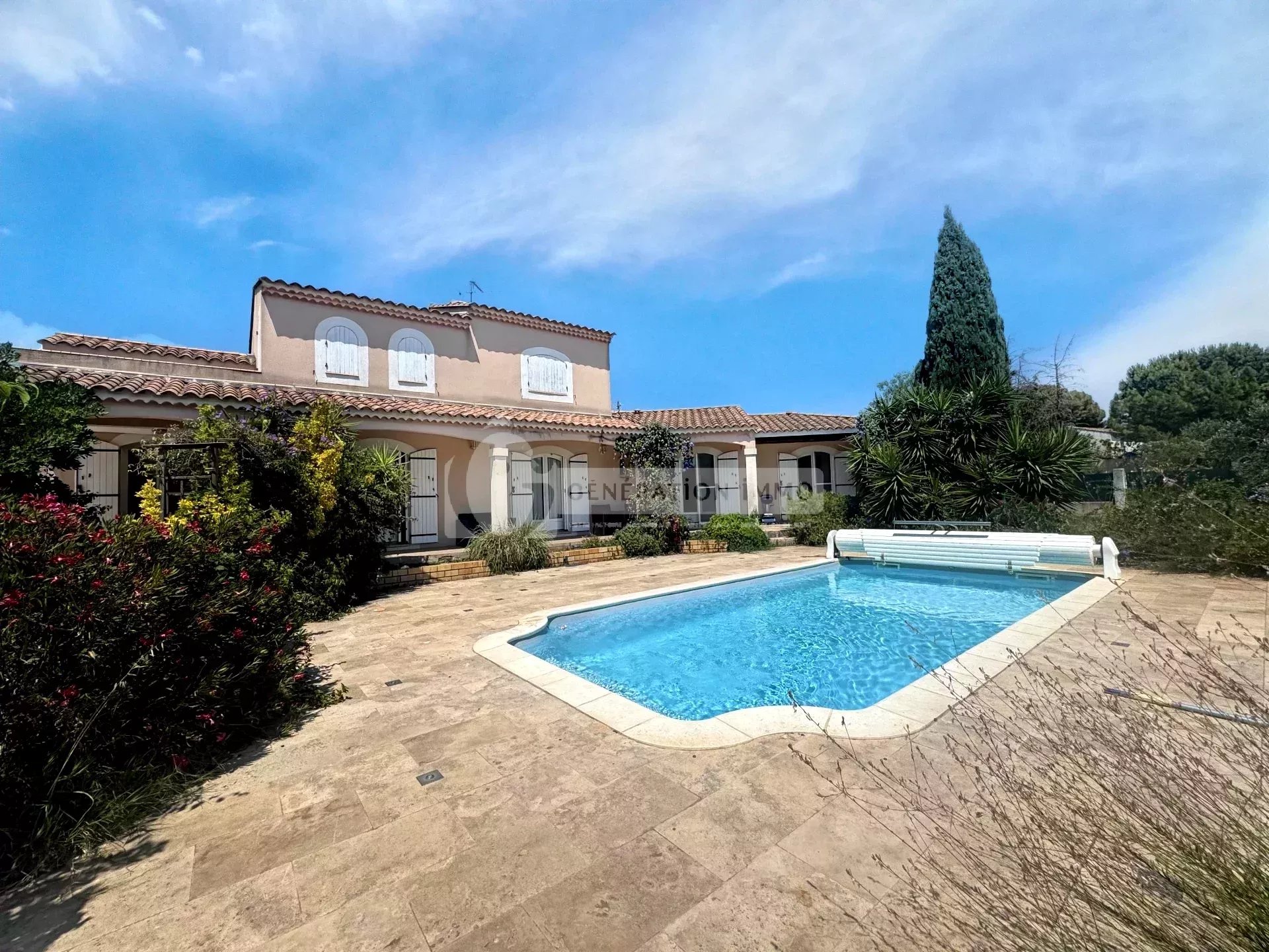 Agence immobilière de 