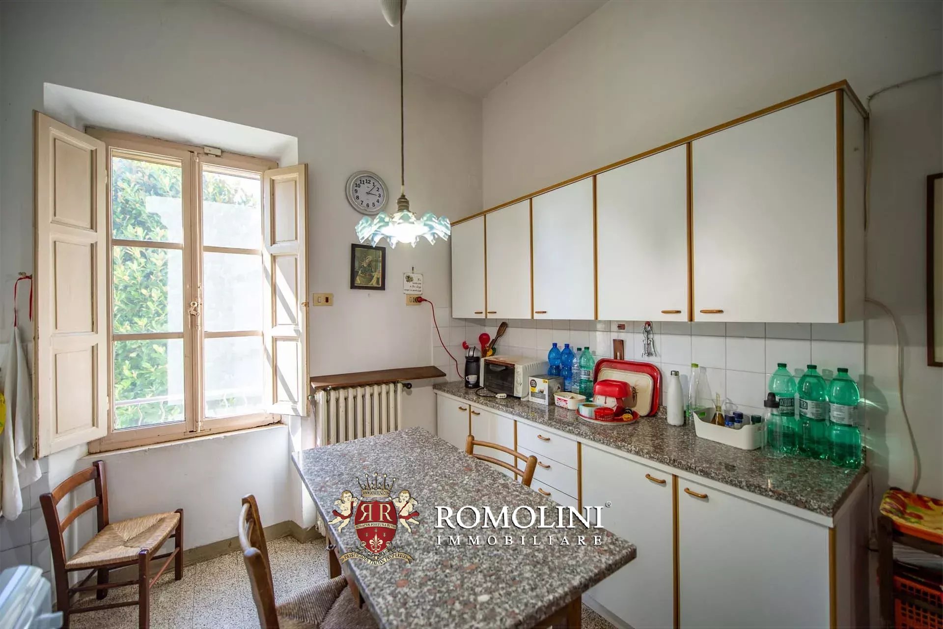 6 Bedroom Villa/Townhouse's Image 35