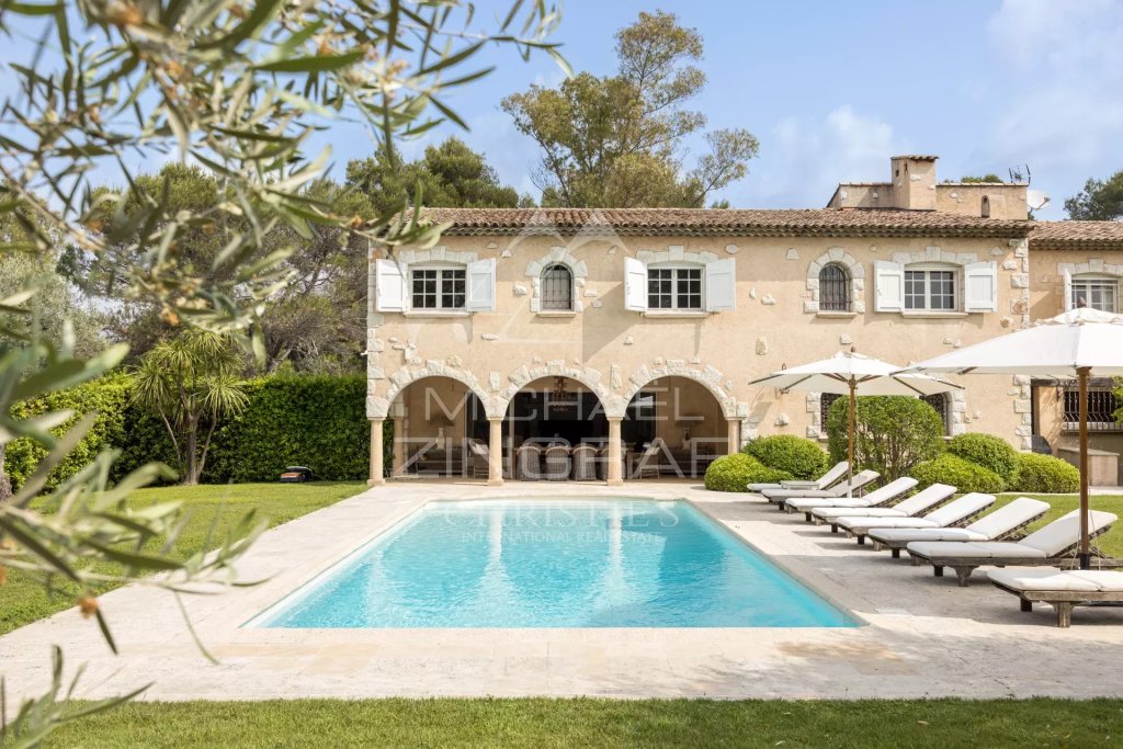 Villa for sale in Mougins — Luxury 6-Bedroom Family Villa for Sale in Mougins | Legacy Estate
