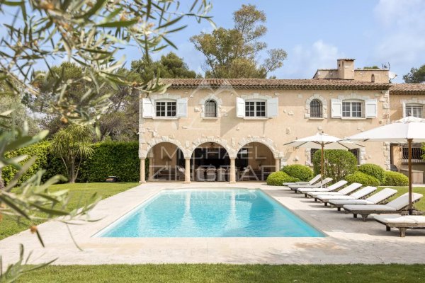 Luxury 6-Bedroom Family Villa for Sale in Mougins | Legacy Estate — photo 1