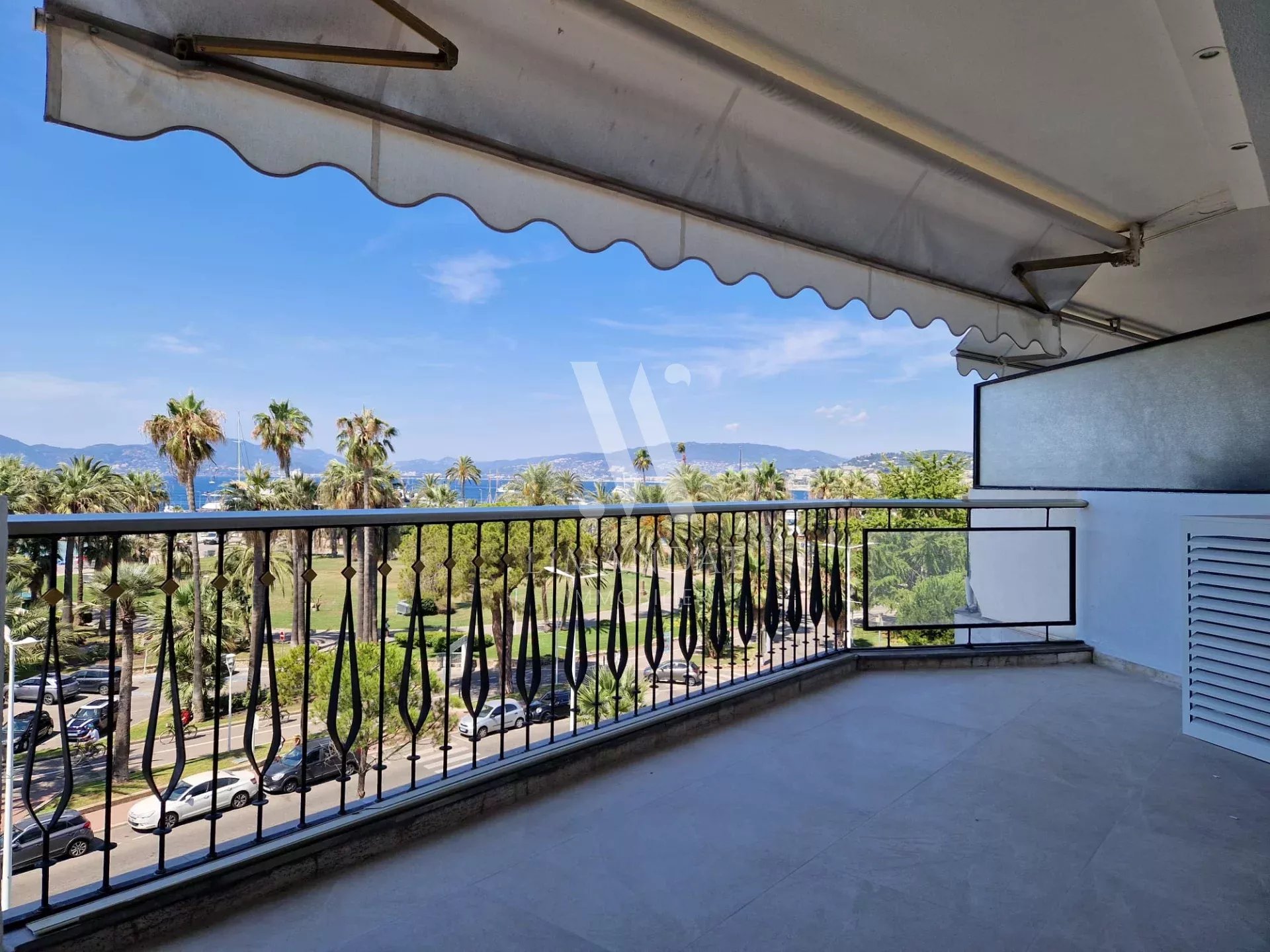 CANNES CROISETTE : Exceptionnel Appartement de 4 Pièces dans Résidence de Prestige