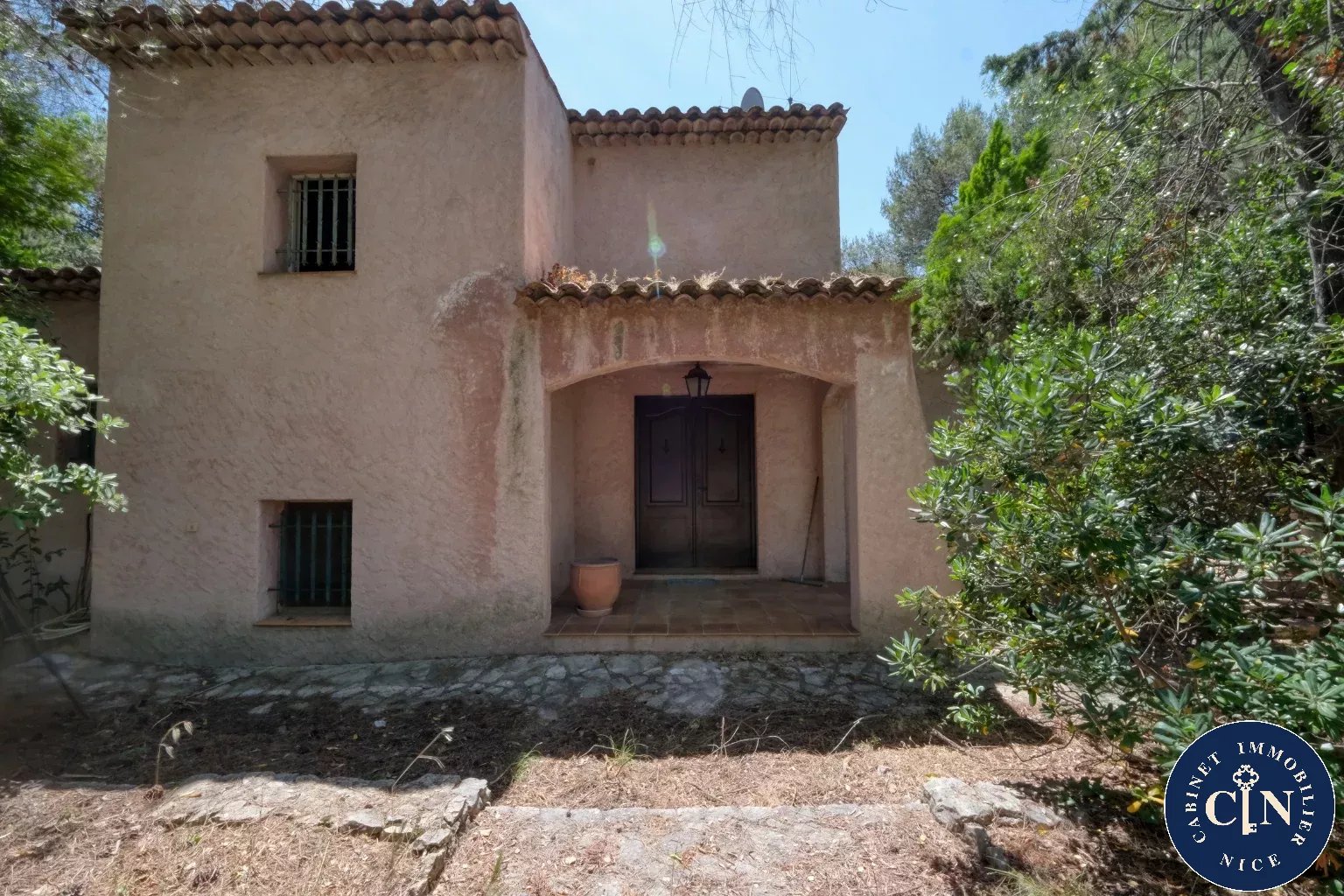 Drap - Maison 7 pièces de 246 m² à rénover. Terrain piscinable, sans vis-à-vis. — photo 17