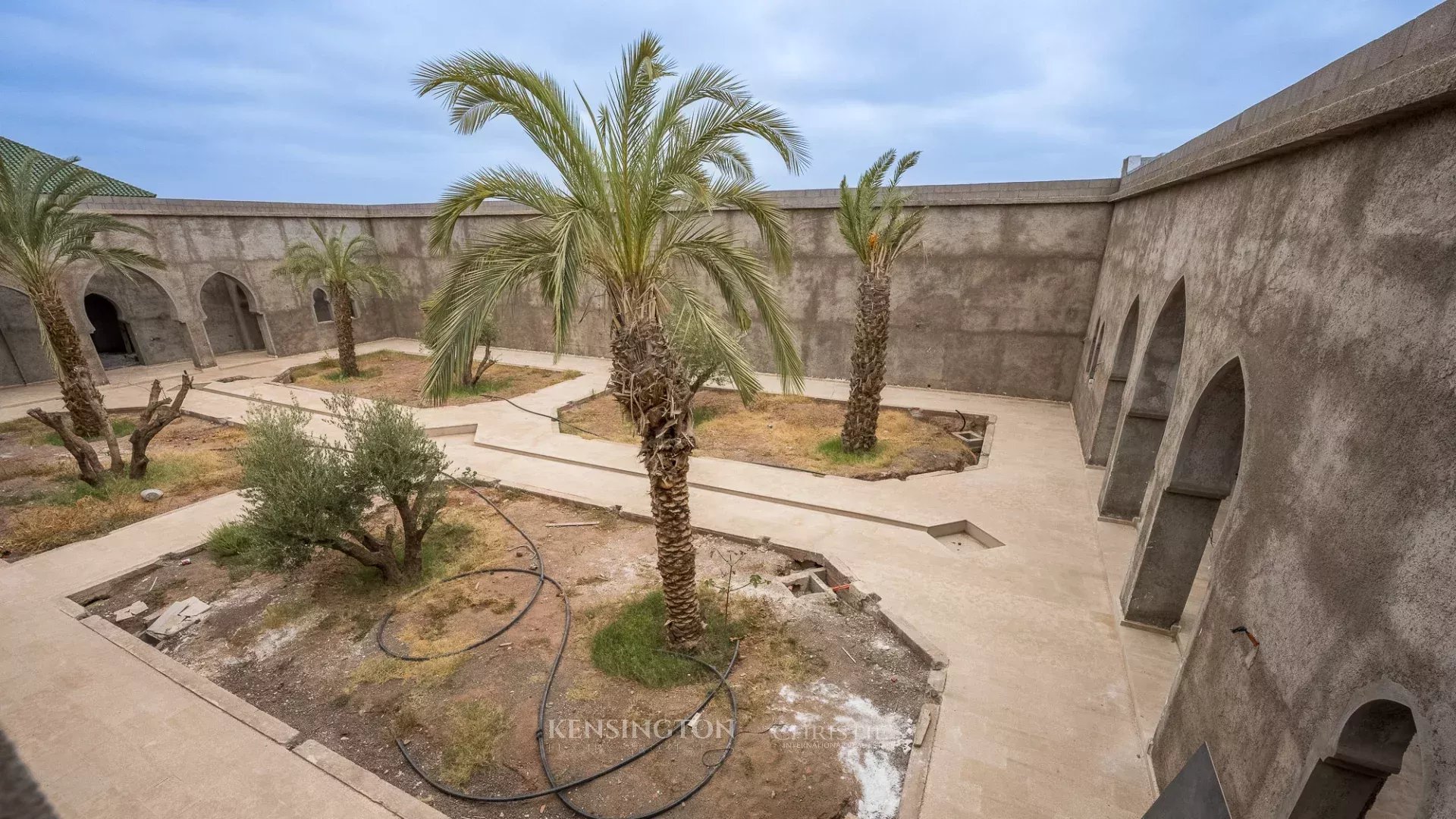 7 Bedroom Villa/Townhouse's Image 26
