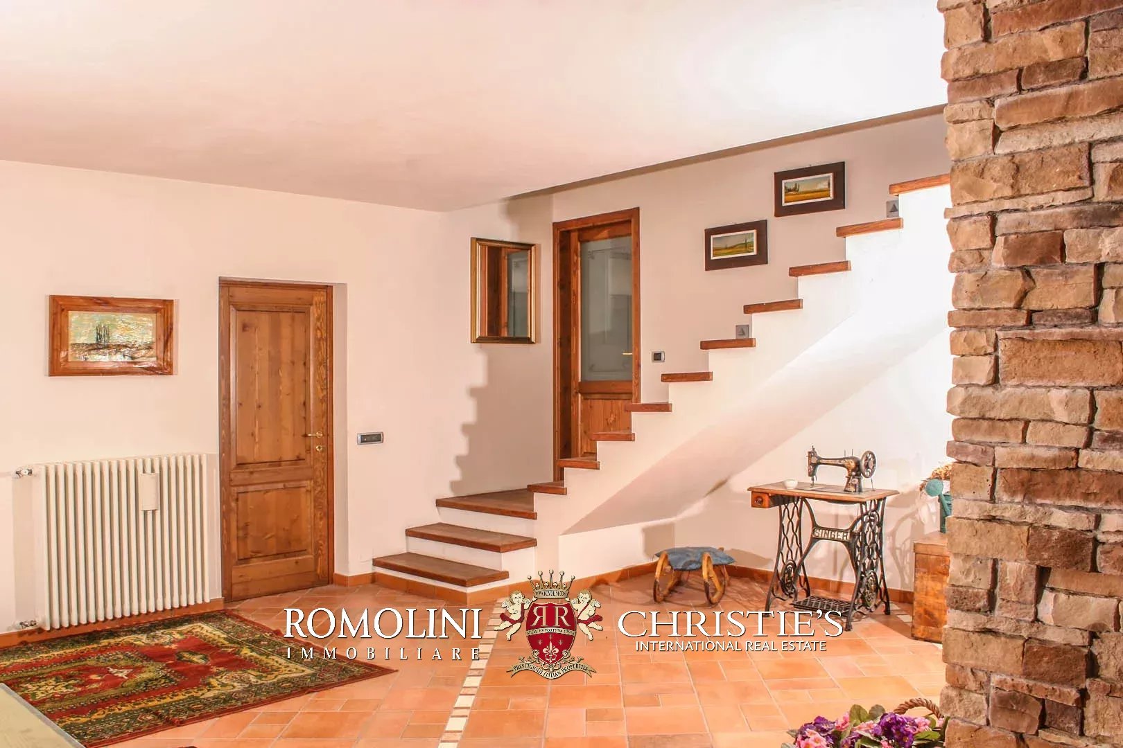 5 Bedroom Villa/Townhouse's Image 38