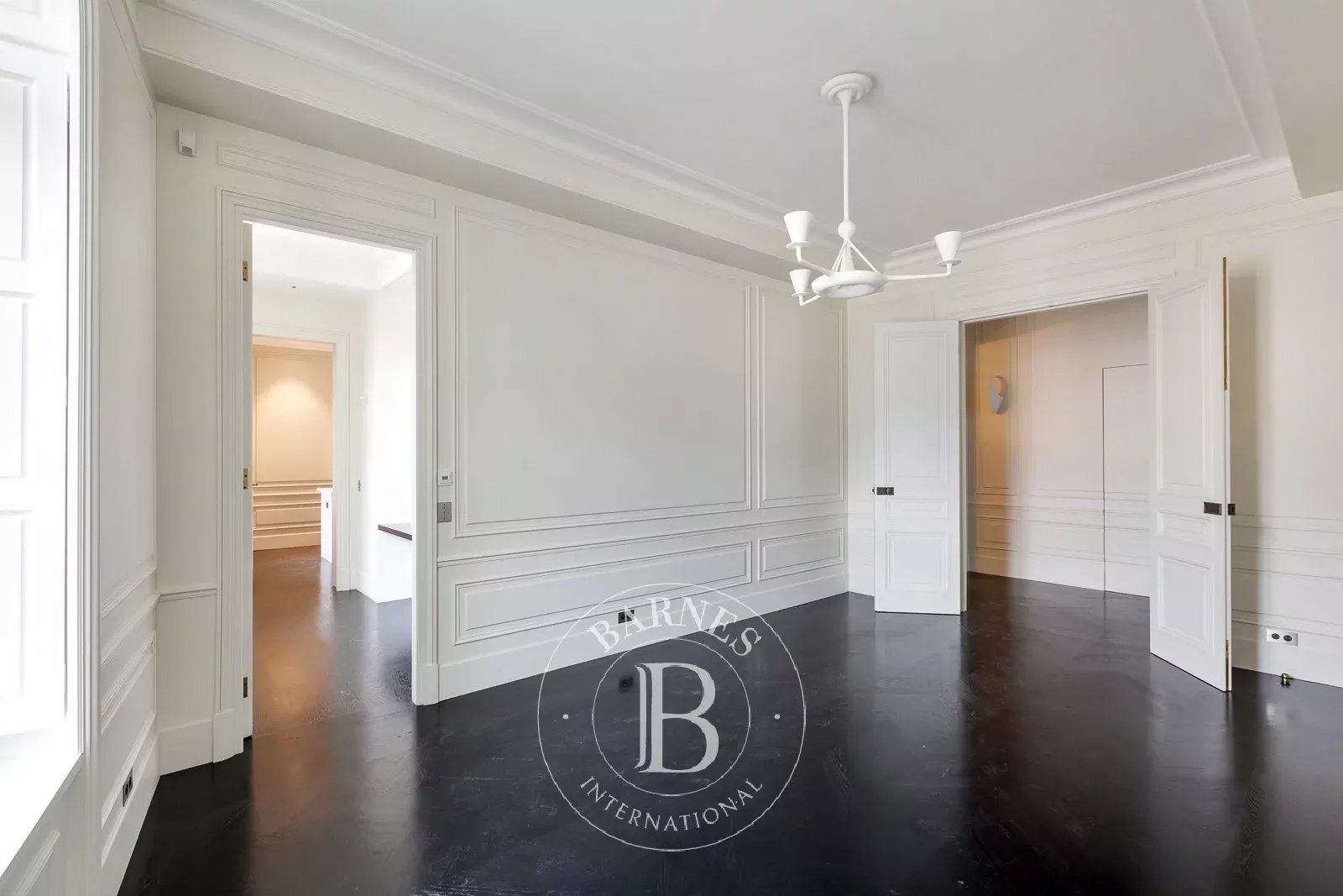 PARIS 7 - GRENELLE - BOURGOGNE - APARTMENT - picture 4