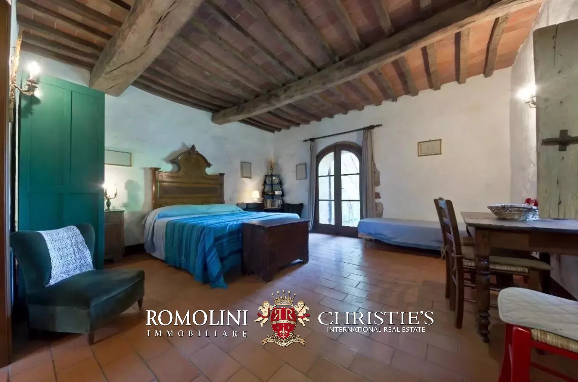 8 Bedroom Villa/Townhouse's Image 32