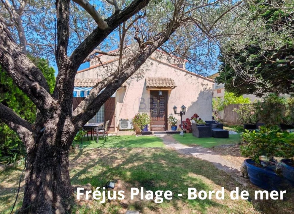 Villa indépendante à Port-Fréjus   Emplacement exceptionnel