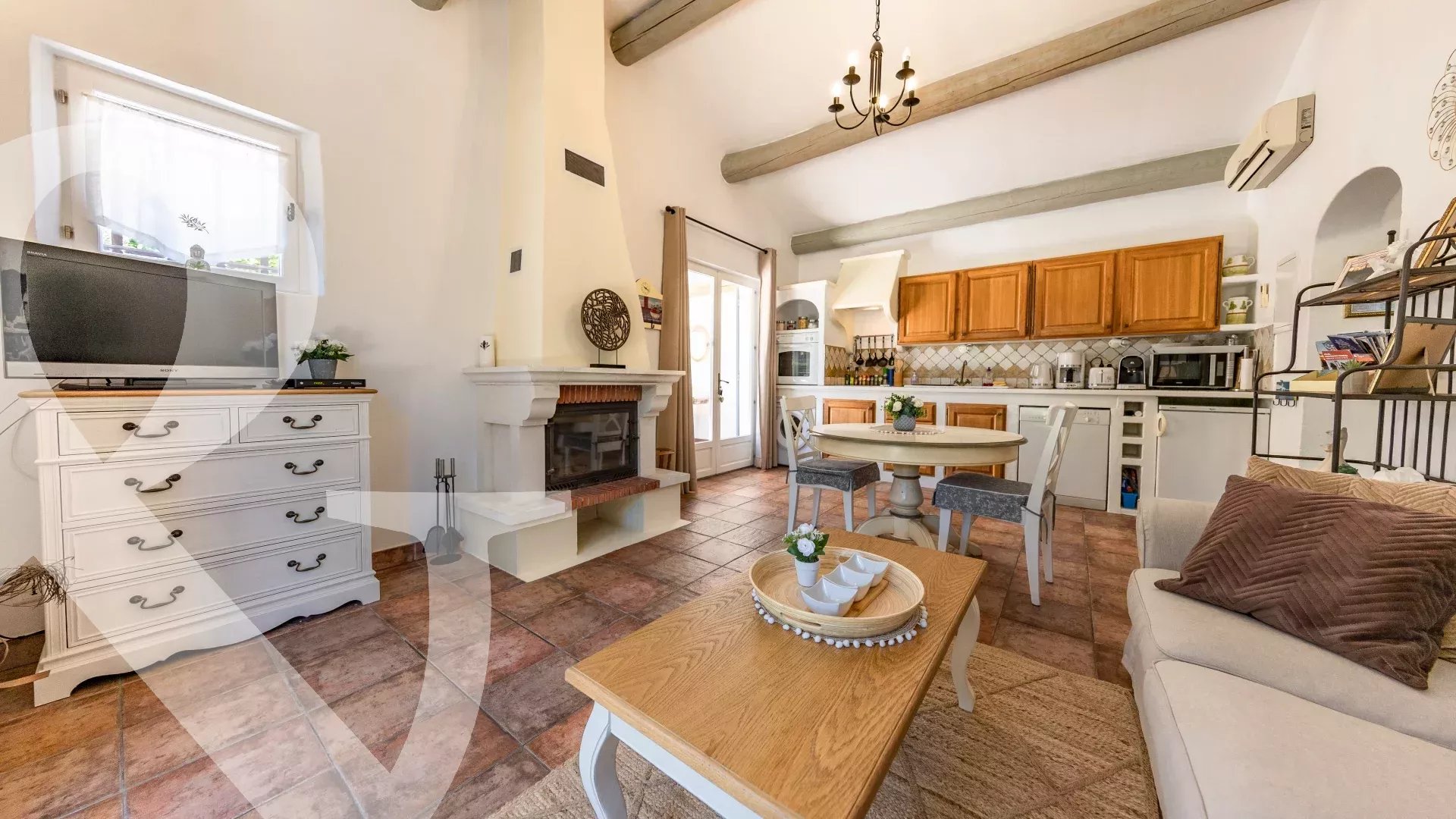 PROPRIETE AVEC 3 GITES