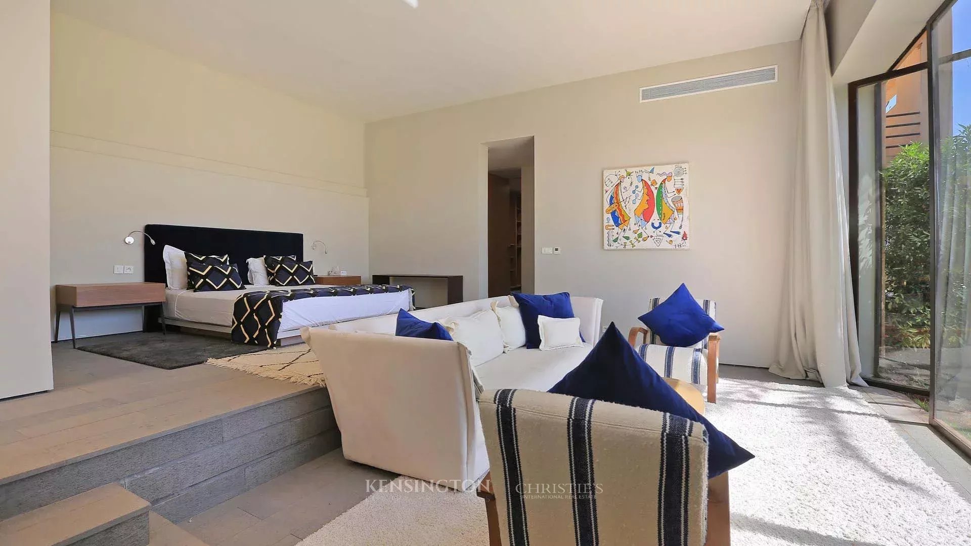 6 Bedroom Villa/Townhouse's Image 23