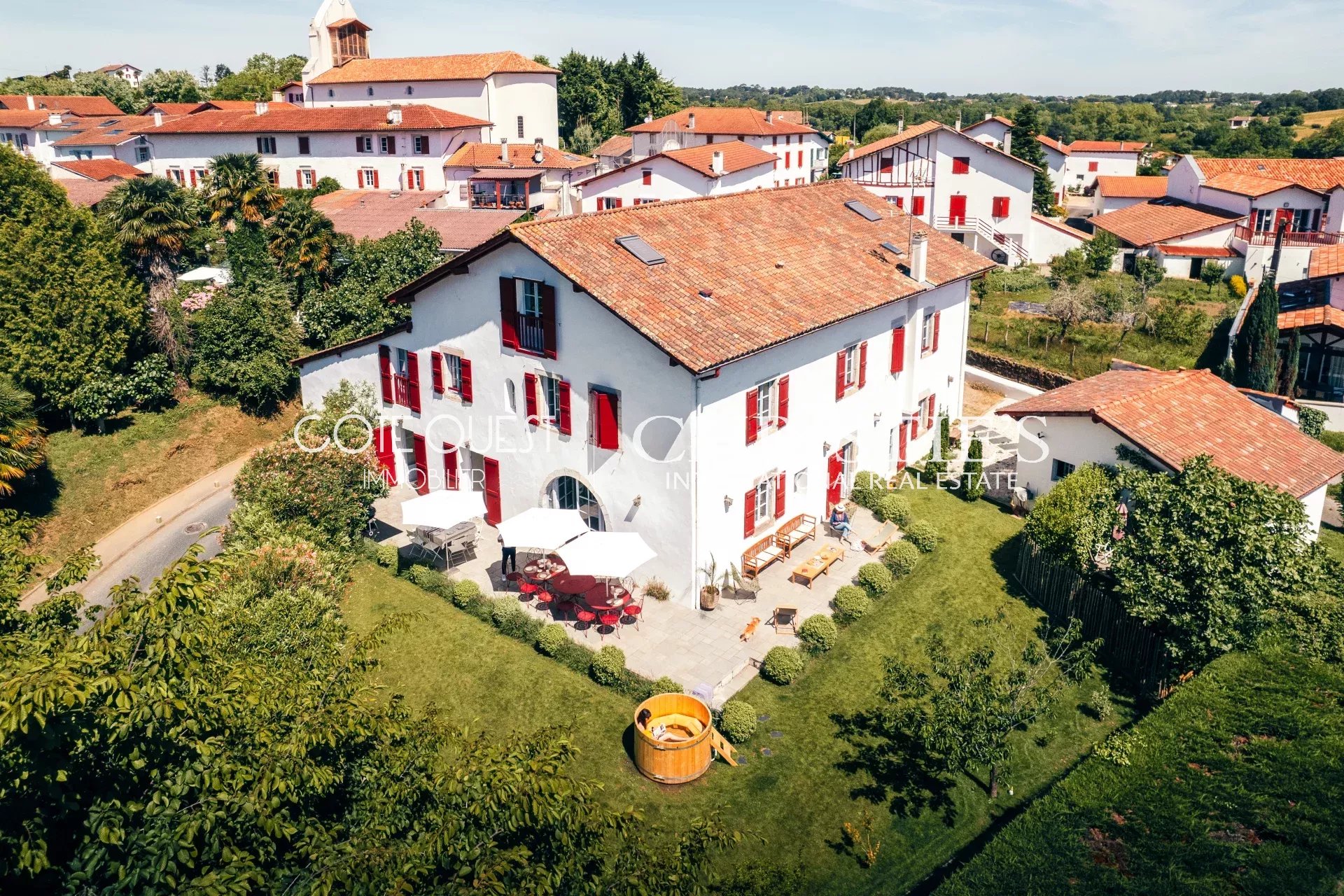 MAISON À VENDRE AU COEUR DU VILLAGE D'AHETZE