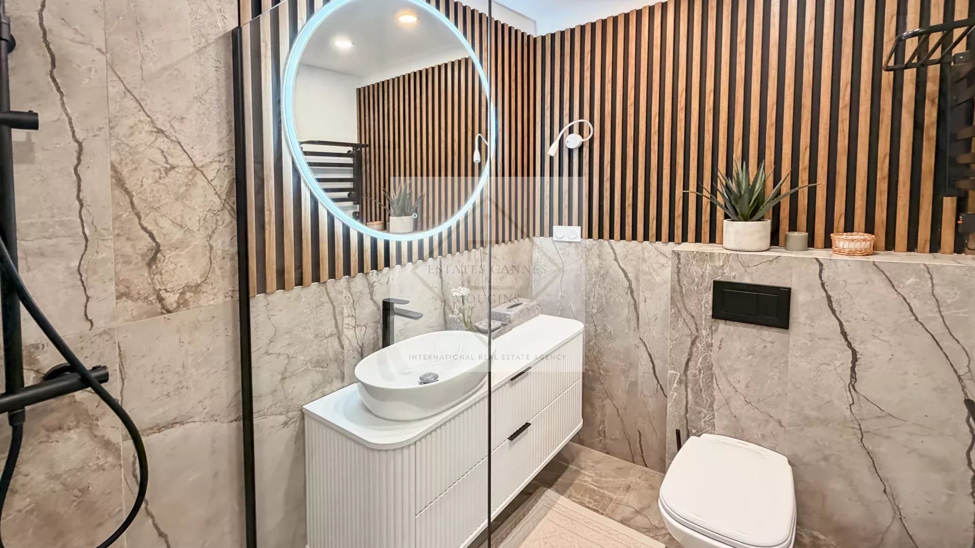 Appartement 3 pièces entièrement rénové – Cannes Palm Beach — photo 11