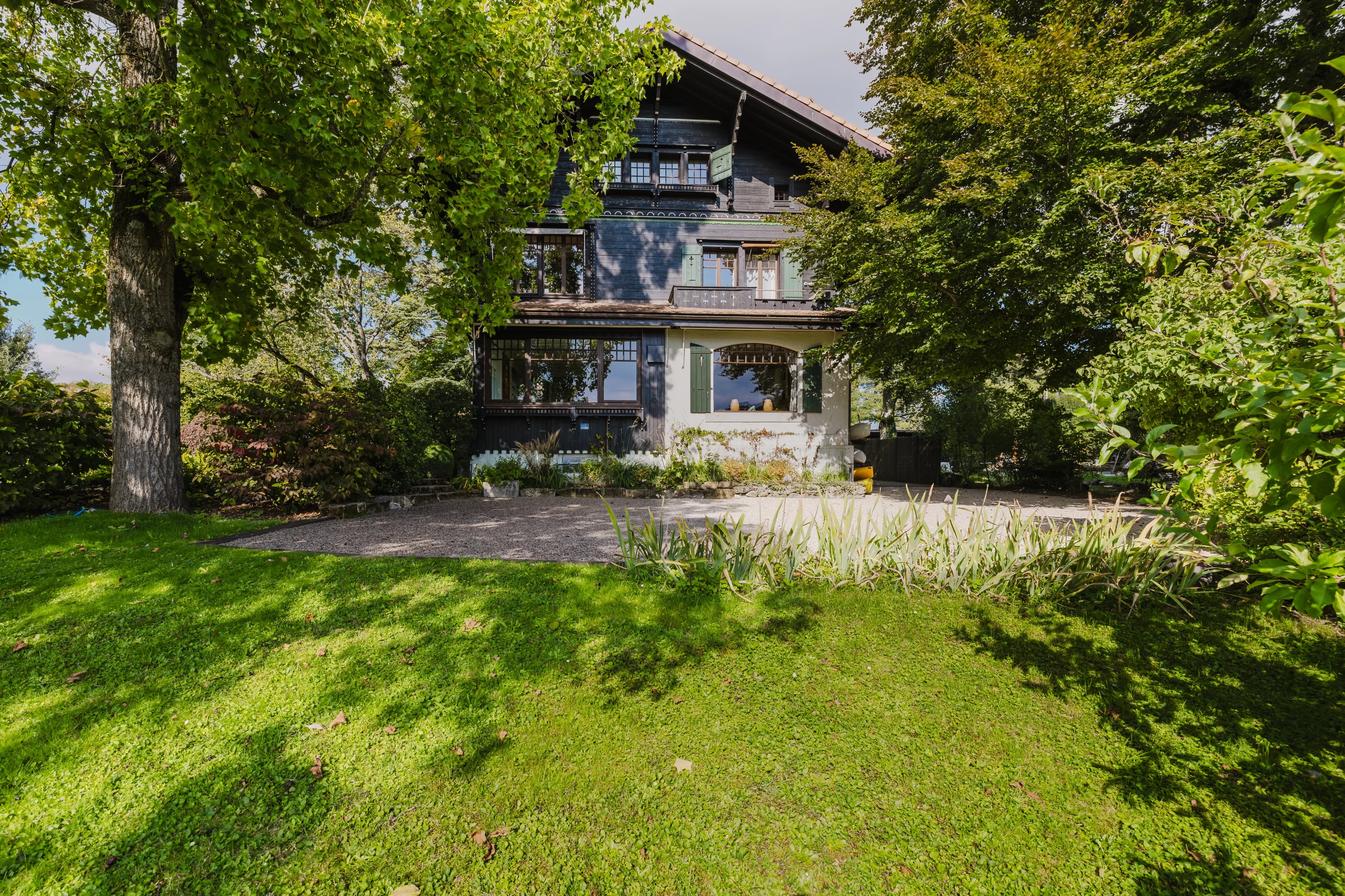 Tranquil retreat with views of Mont Blanc