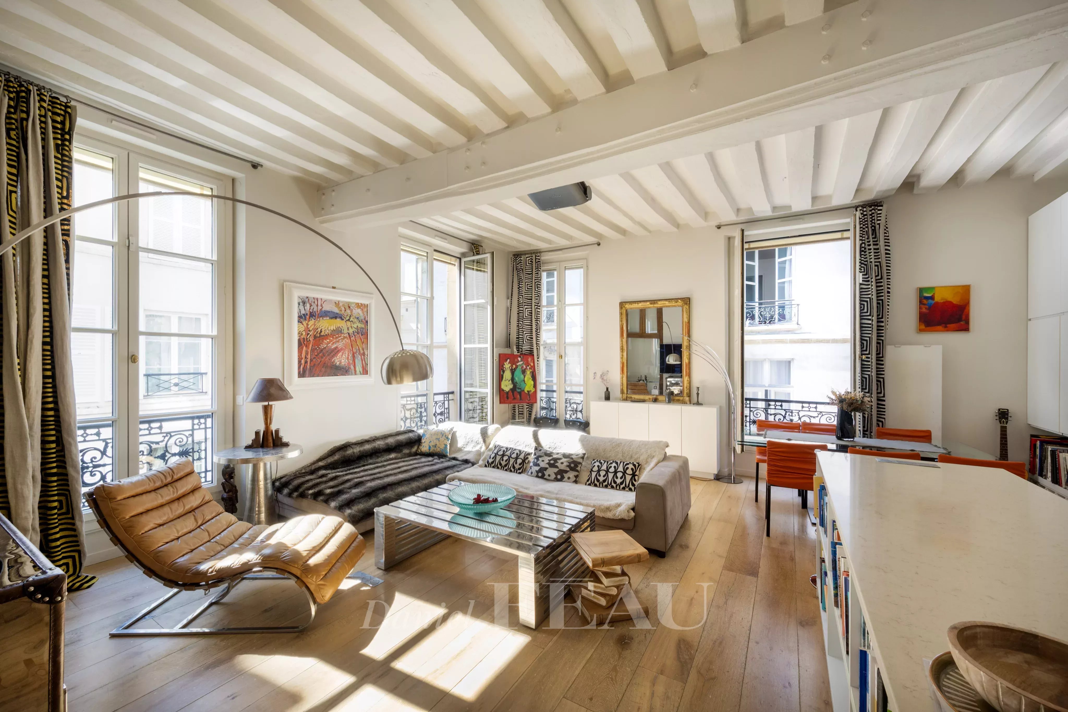 Paris VI - Odéon - 2 bedrooms - high ceilings