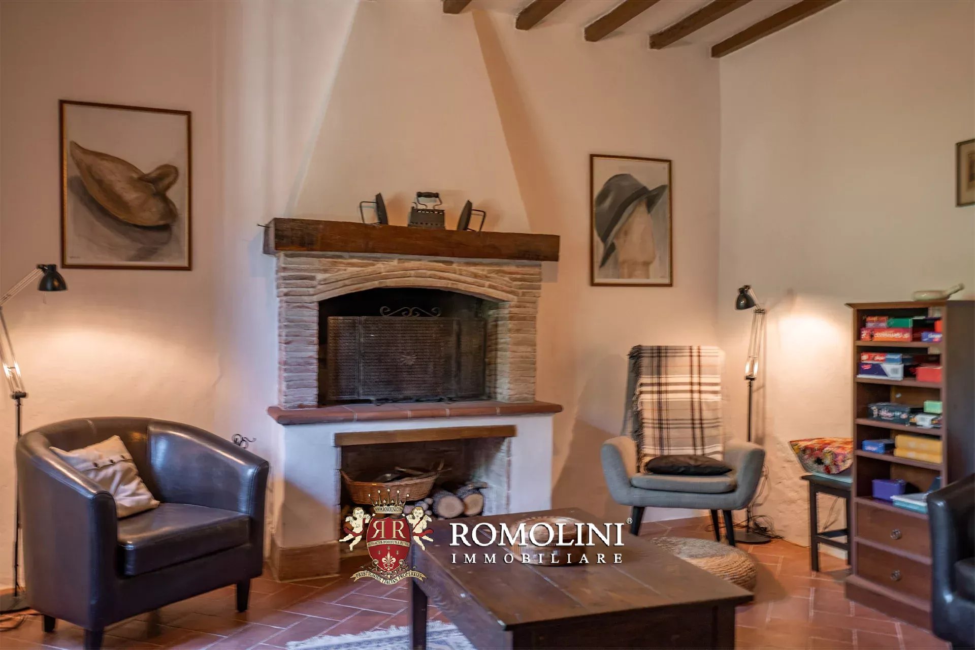 6 Bedroom Villa/Townhouse's Image 35