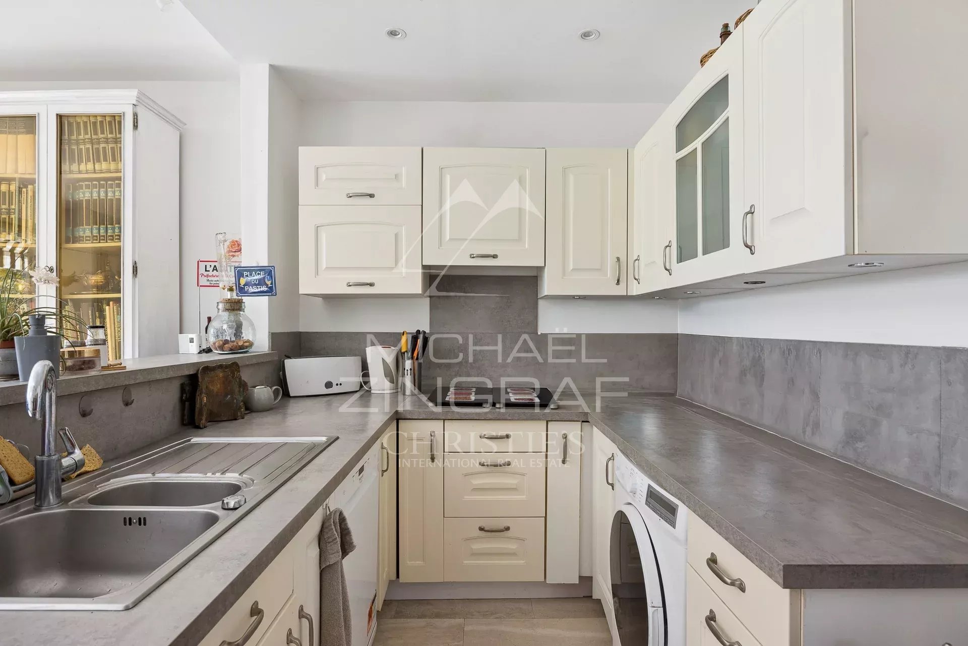 2 Bedroom Apartment/Flat's Image 5